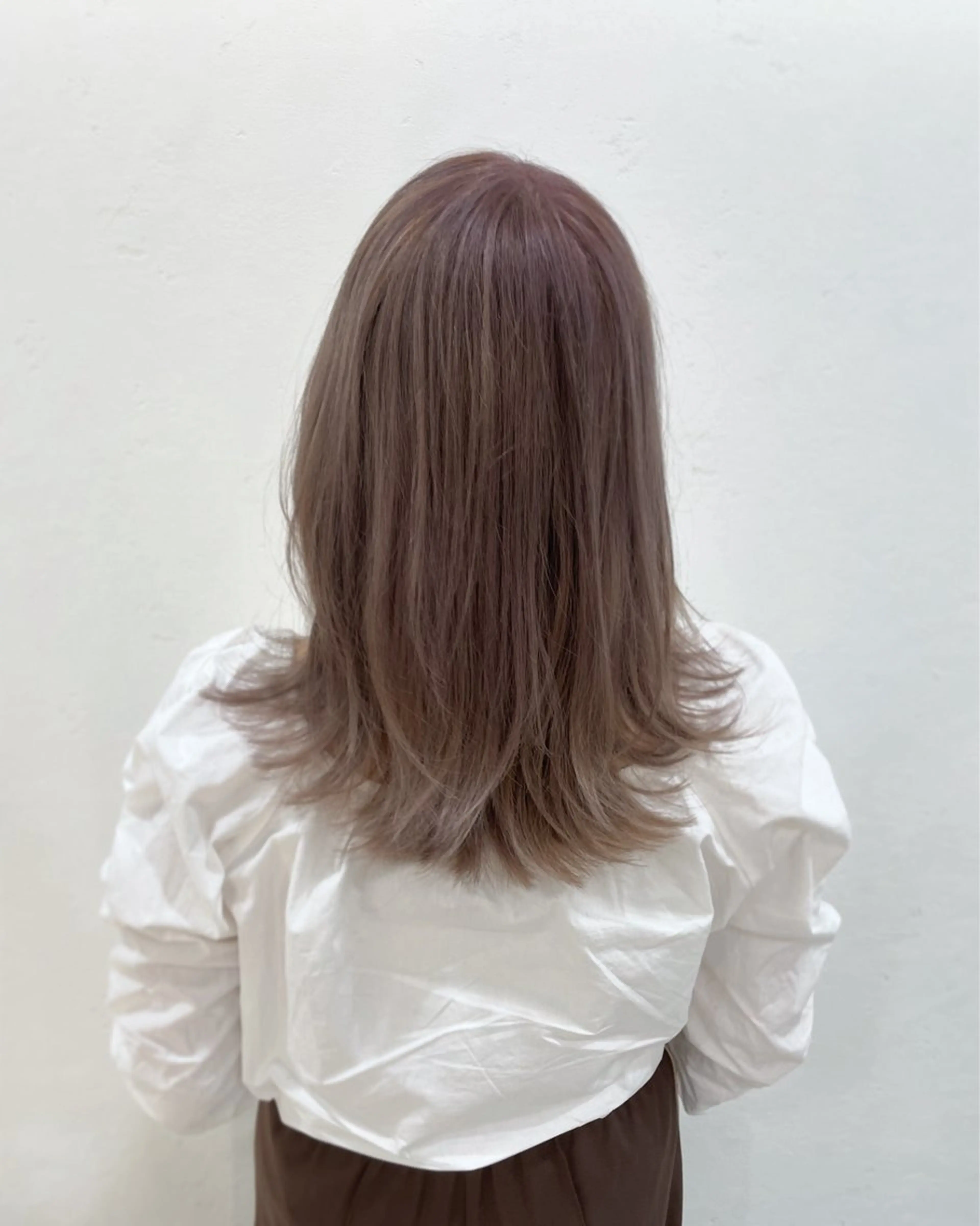 ミディアム カラー ベージュカラー ダブルカラー グレージュ ニュアンスカラー🫧 加納のヘアスタイル