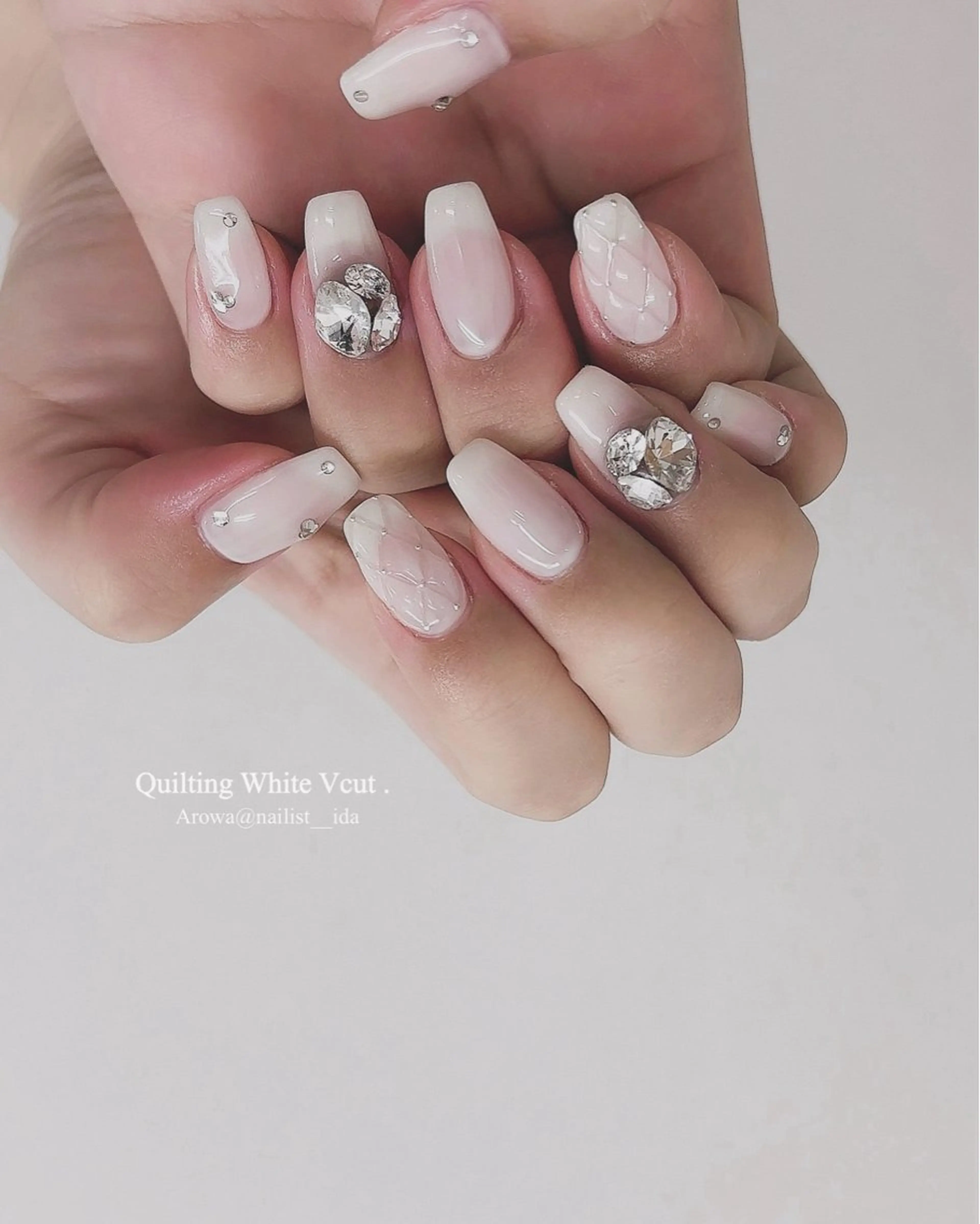 ネイル ハンドネイル Arowa 伊田のネイルデザイン