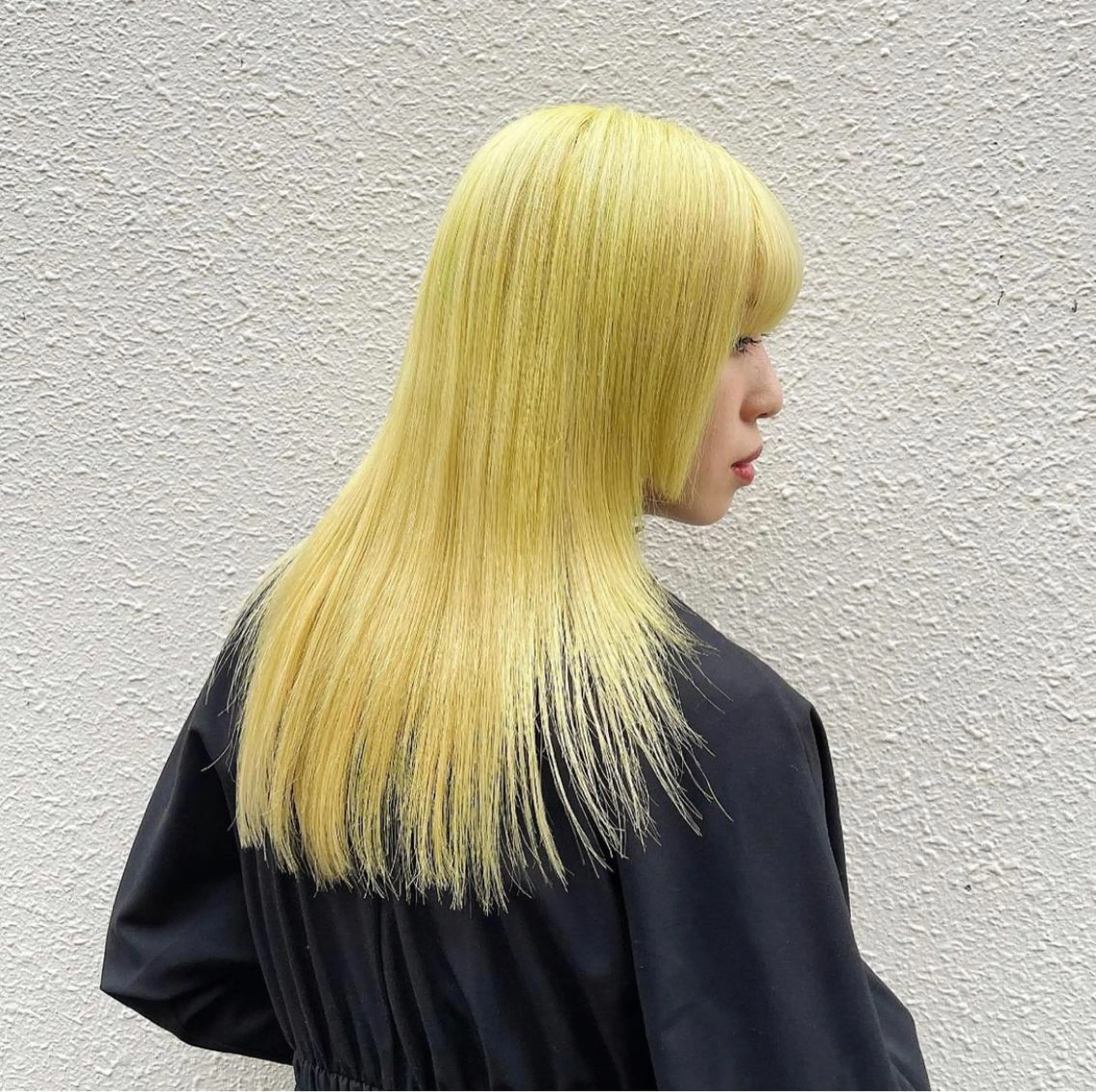 カラー ブリーチ イエローカラー 清家 浩貴のヘアスタイル