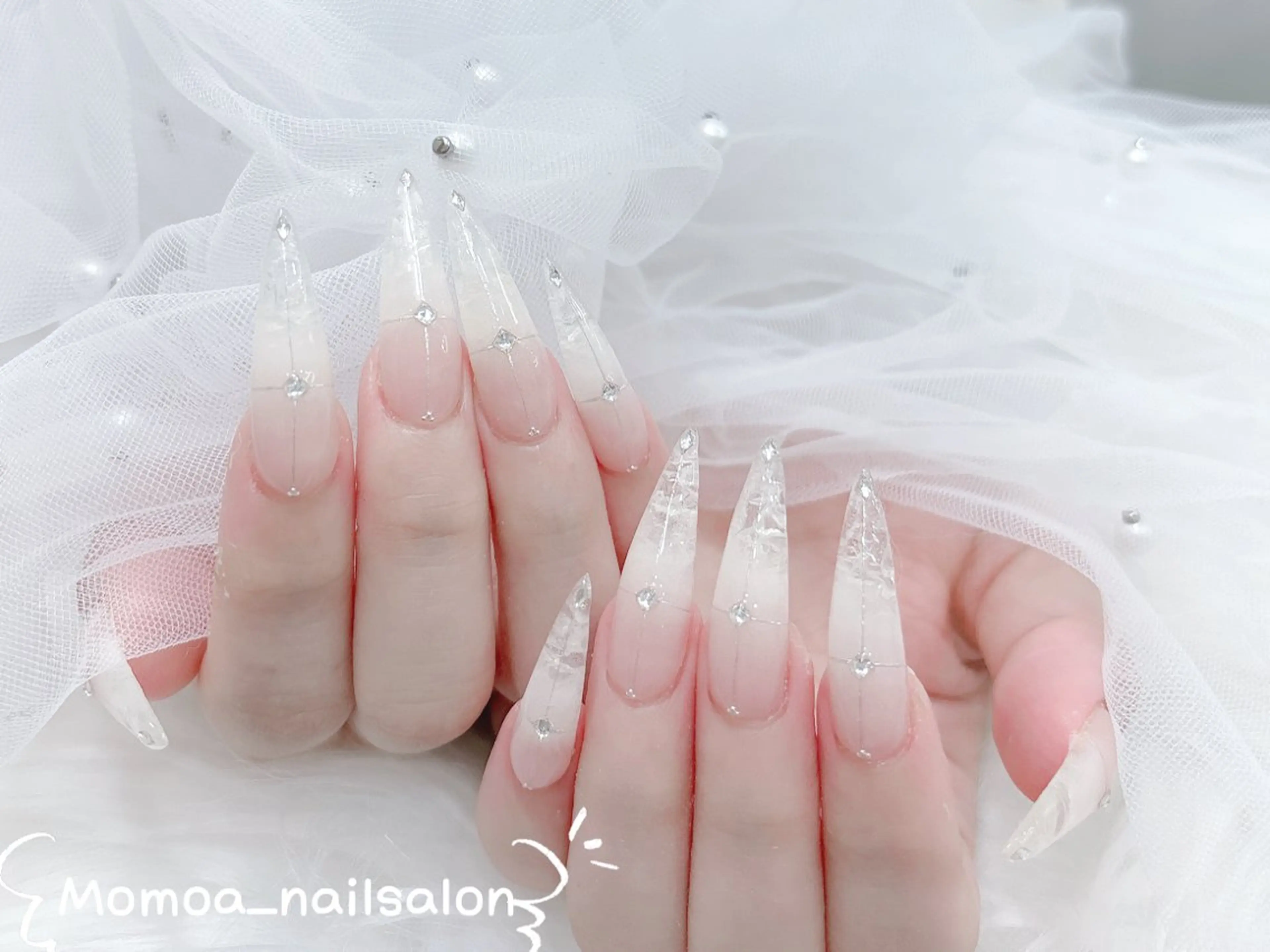 ネイル キラキラネイル スカルプネイル ハンドネイル MoMoA Nail ネイル長さ出し専門店のネイルデザイン