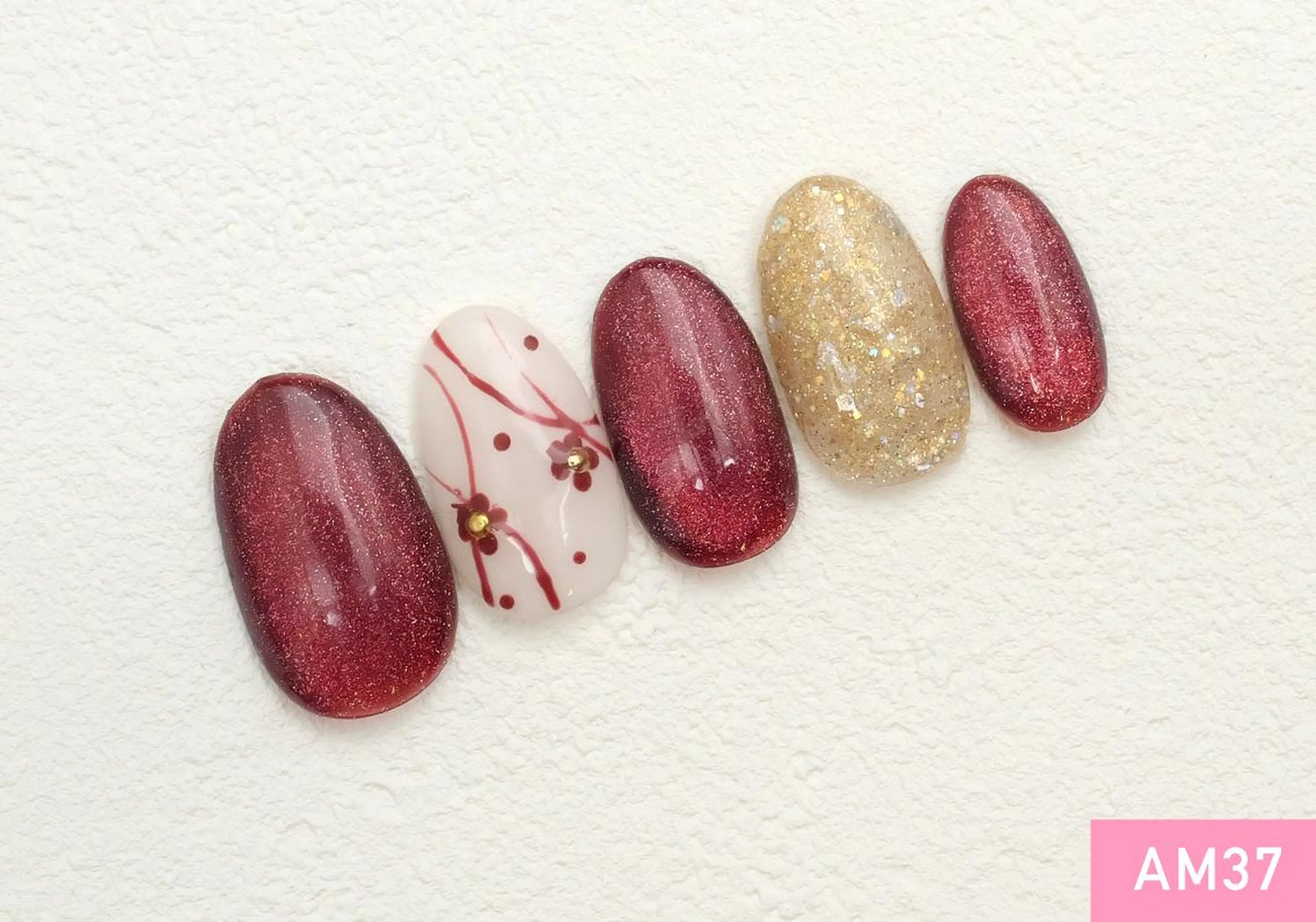 ネイル シルバー 新橋🫧 Nailのネイルデザイン