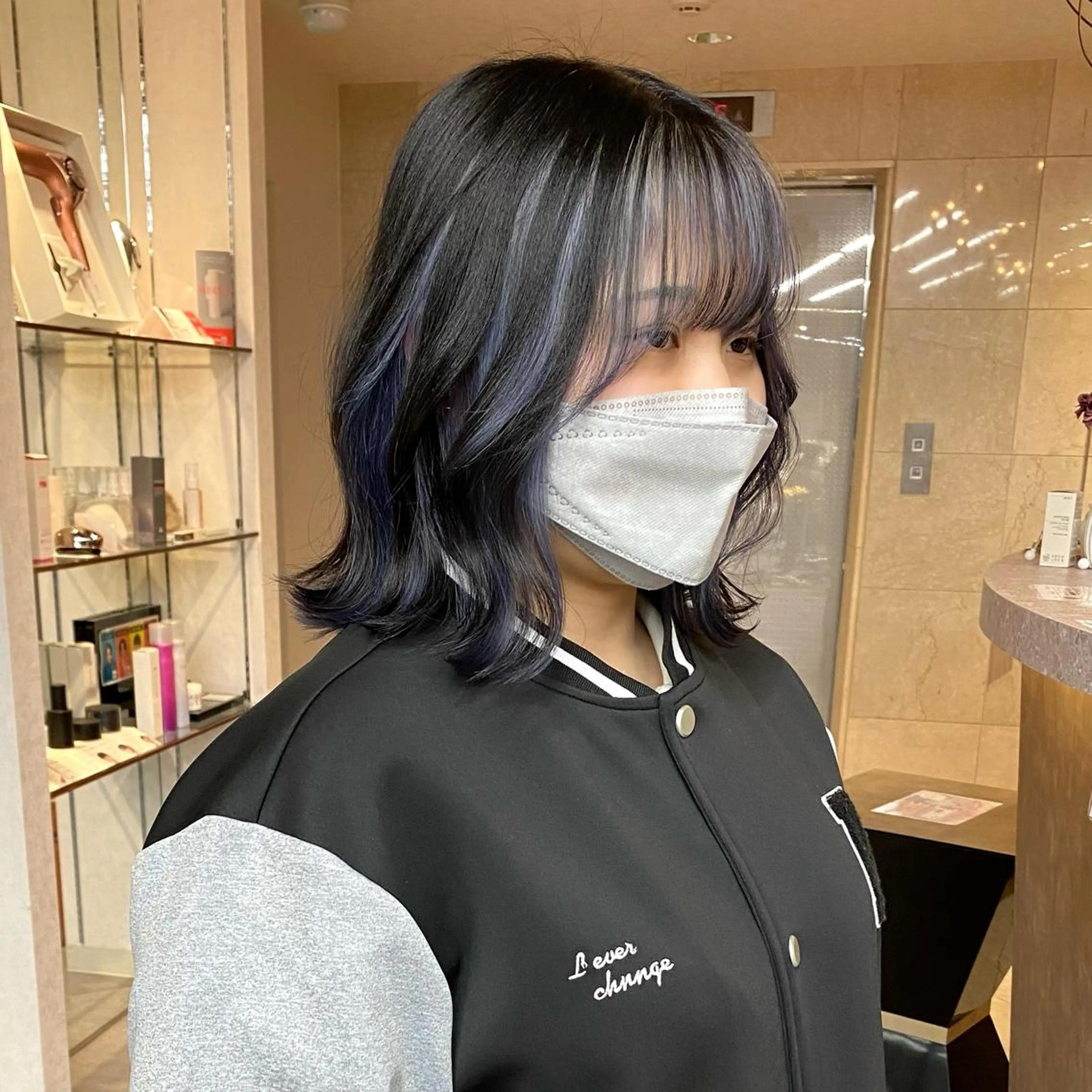 ミディアム ヘアカラー トリートメント 縮毛矯正・暗髪 ・ショート　橋本🐶のヘアスタイル