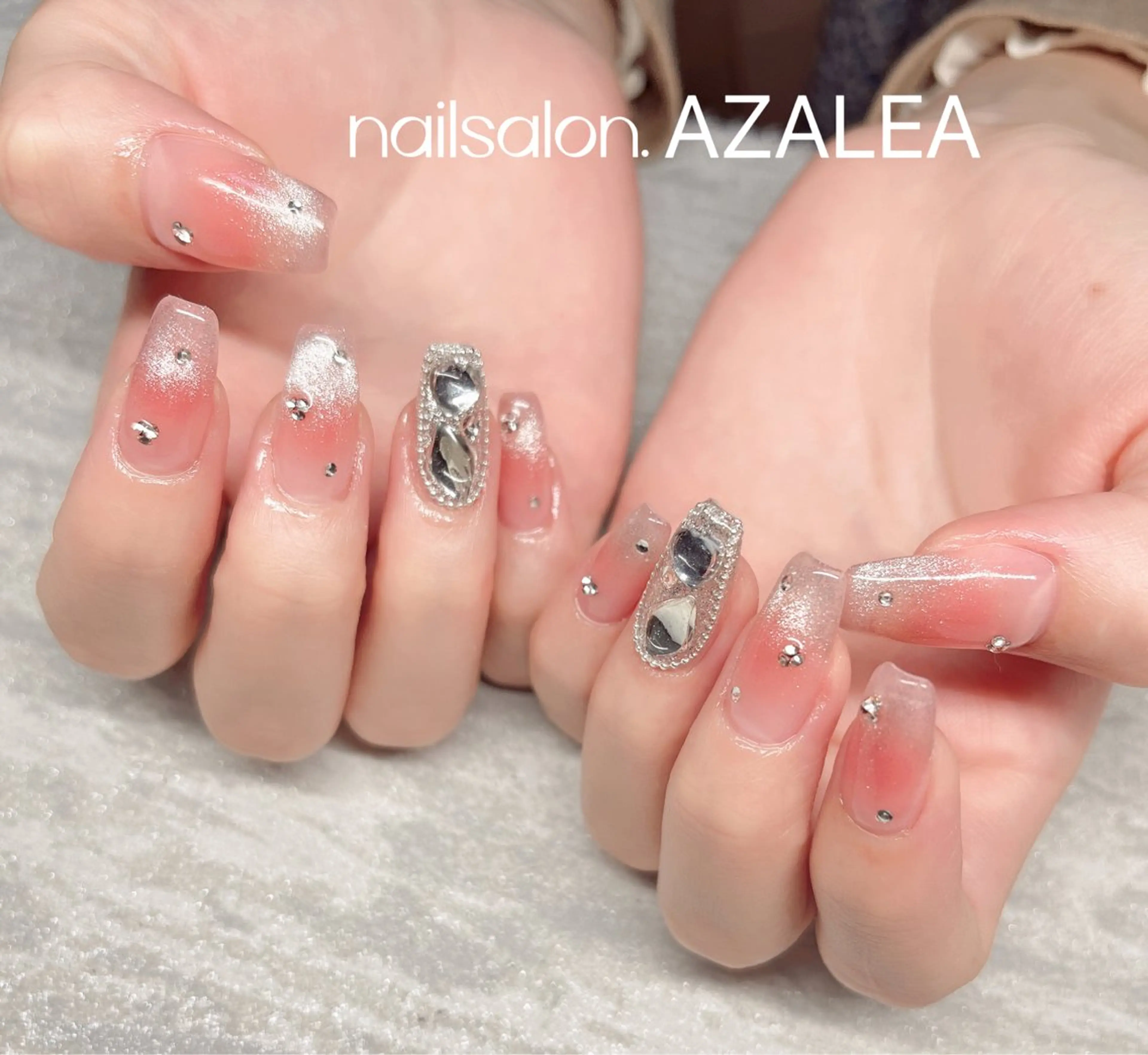 ネイル ハンドネイル R inのネイルデザイン