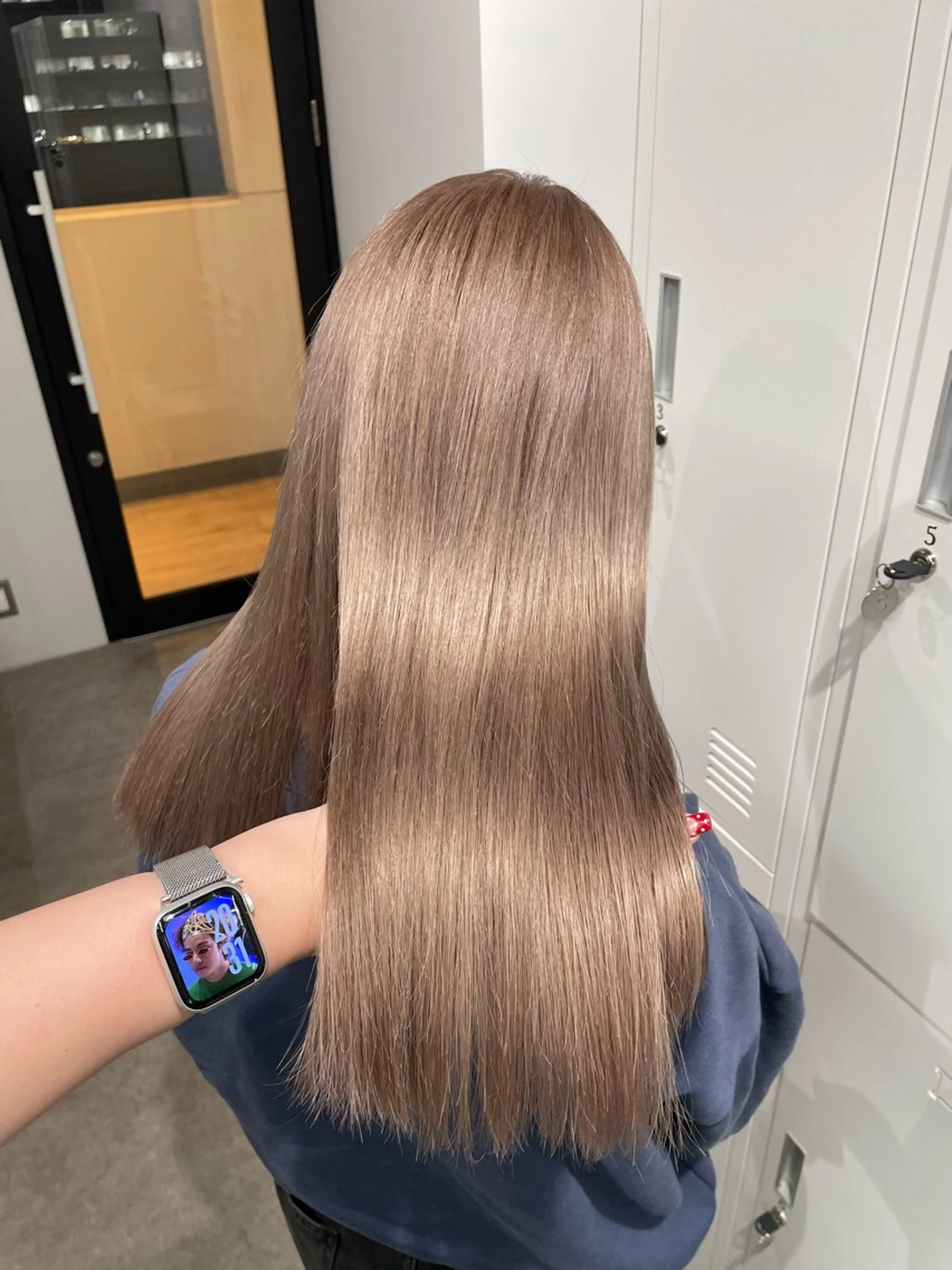 ロング カット ヘアカラー トリートメント REINA ISHIDOのヘアスタイル