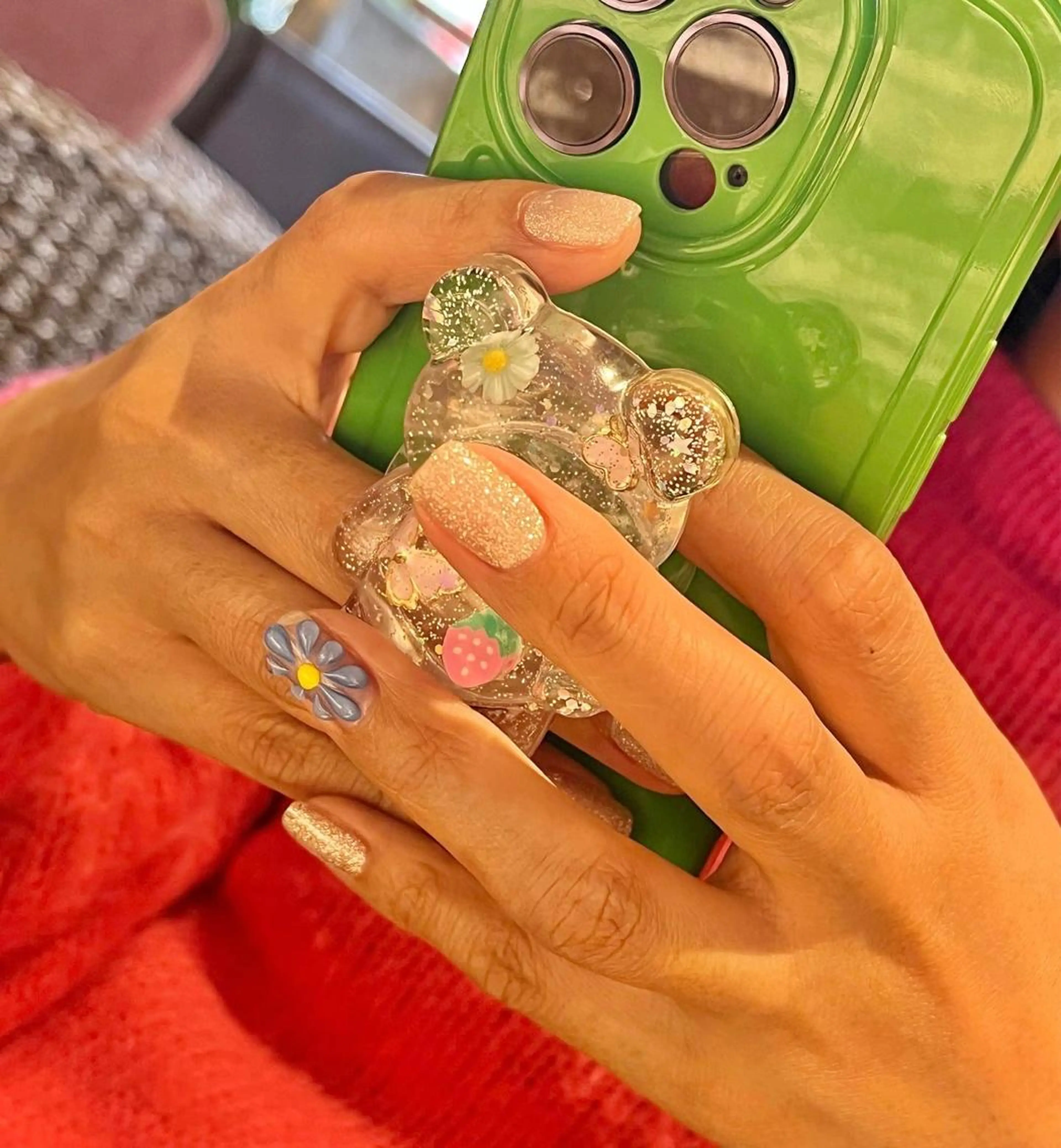 ネイル 成人式 ジェルネイル キラキラネイル 韓国ネイル オフィスネイル ハンドネイル nails' it...のネイルデザイン