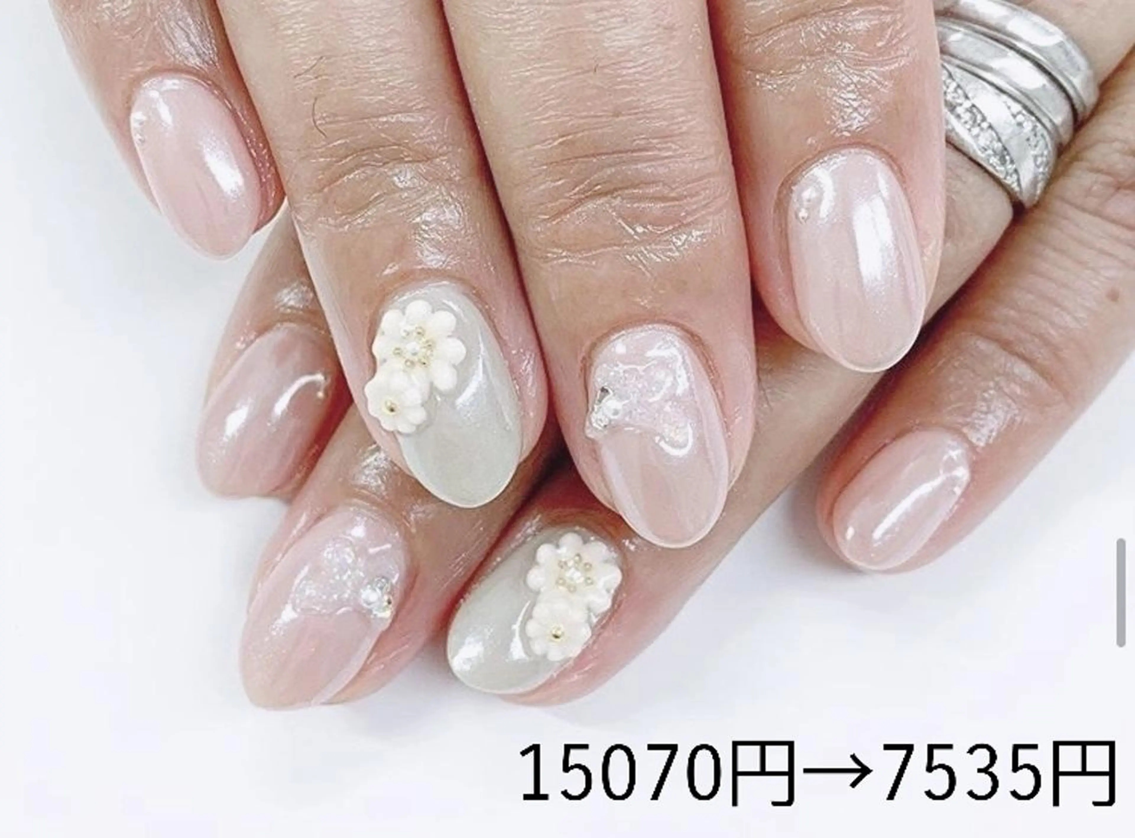 ネイル ネイルR新百合ヶ丘店所属・ネイルR 新百合ヶ丘のネイルデザイン