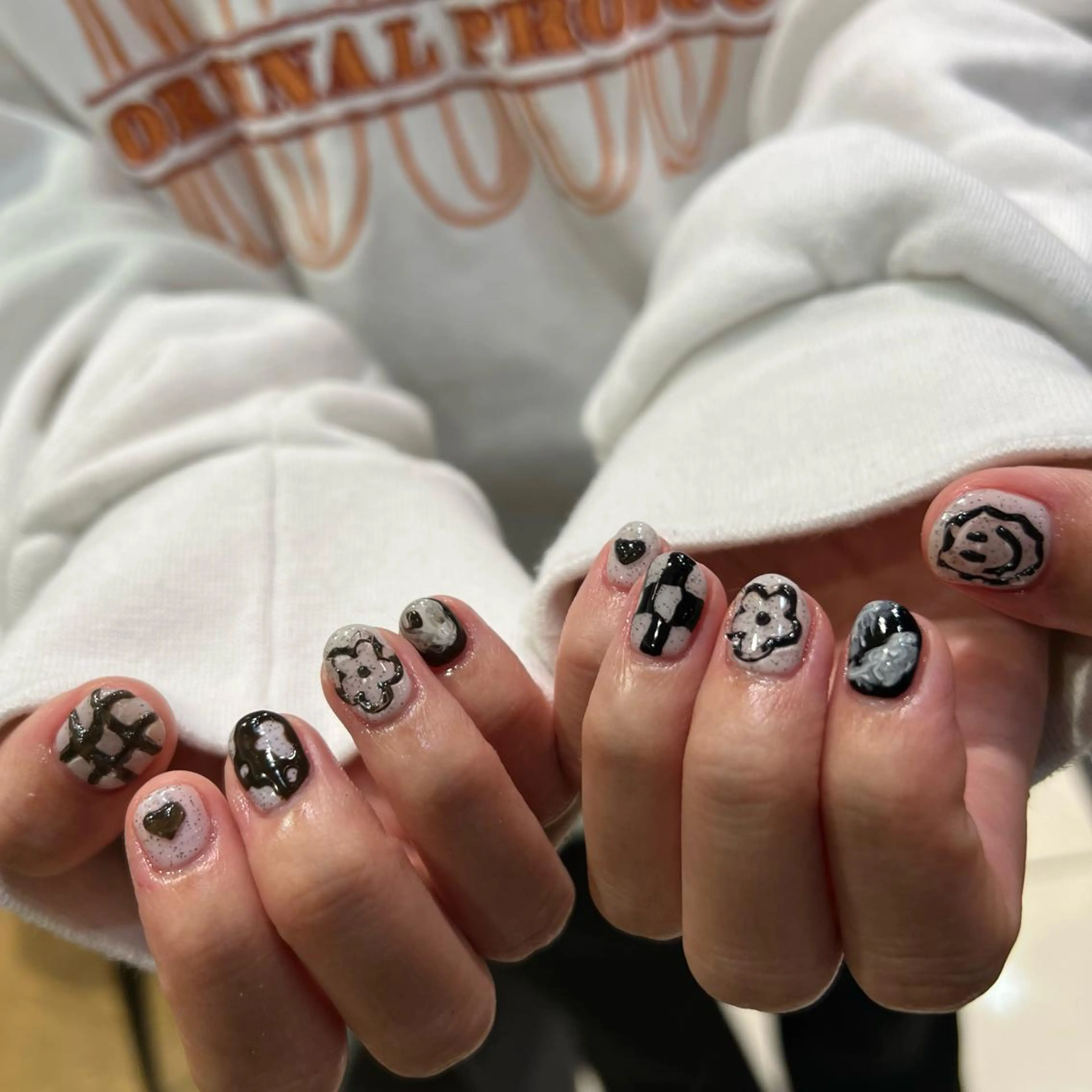 ネイル ハンドネイル なぽ ❤︎ y2k/韓国nailのネイルデザイン