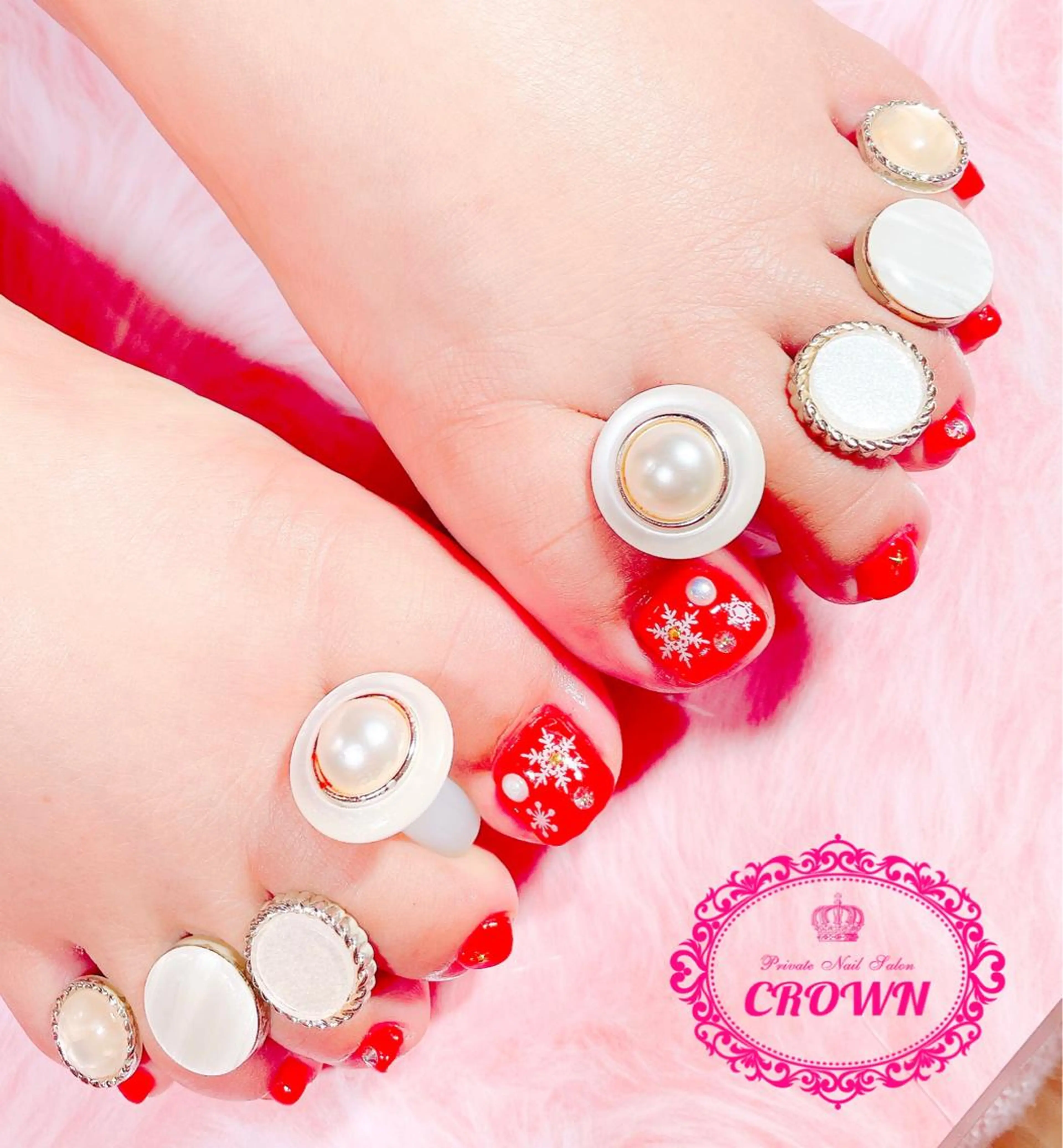 ネイル フットネイル CROWN プライベートサロンのネイルデザイン