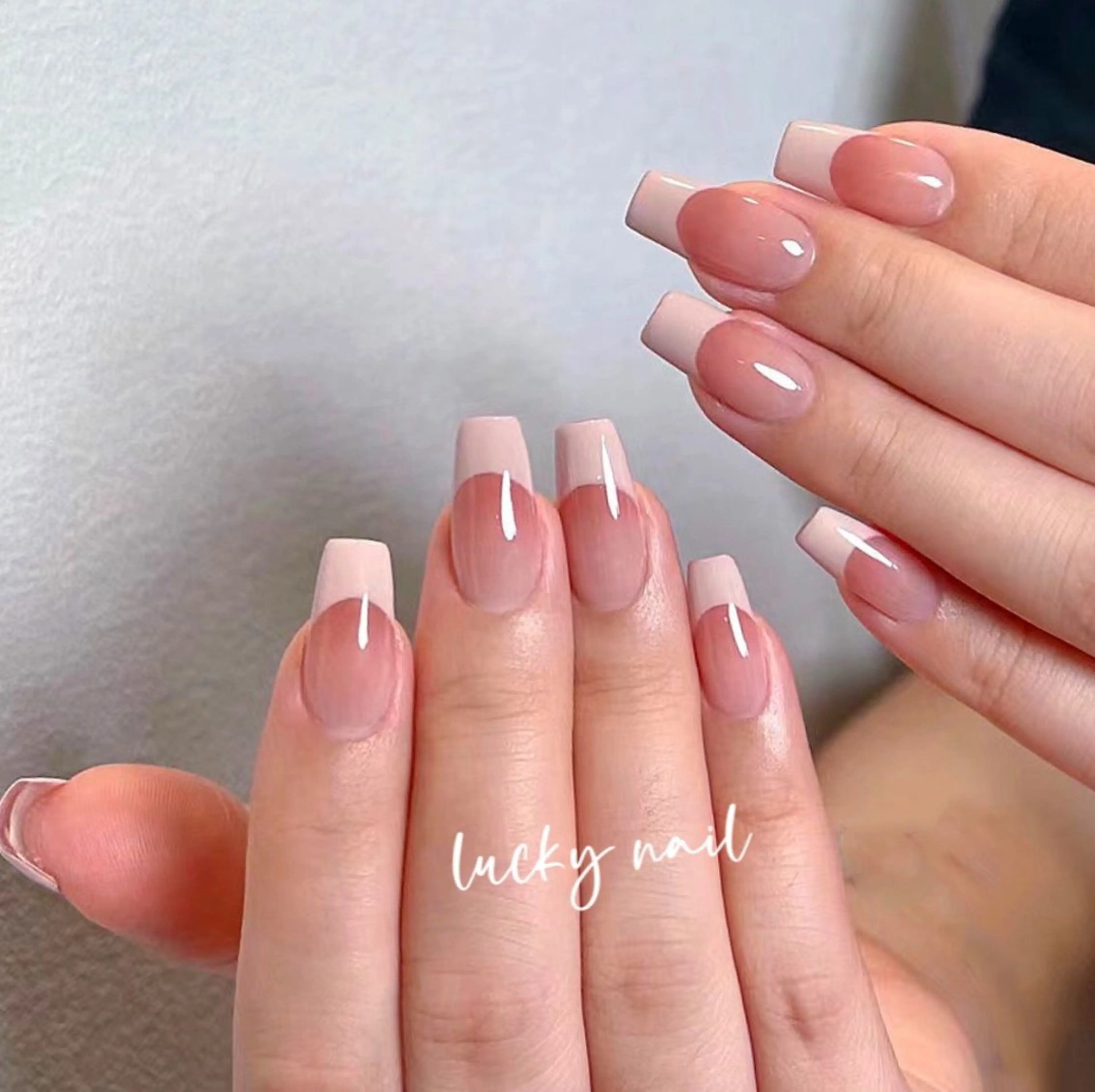 ネイル チークネイル 長さ出し ジェルネイル マグネットネイル 持ち込み Lucky nail  小林和希のネイルデザイン