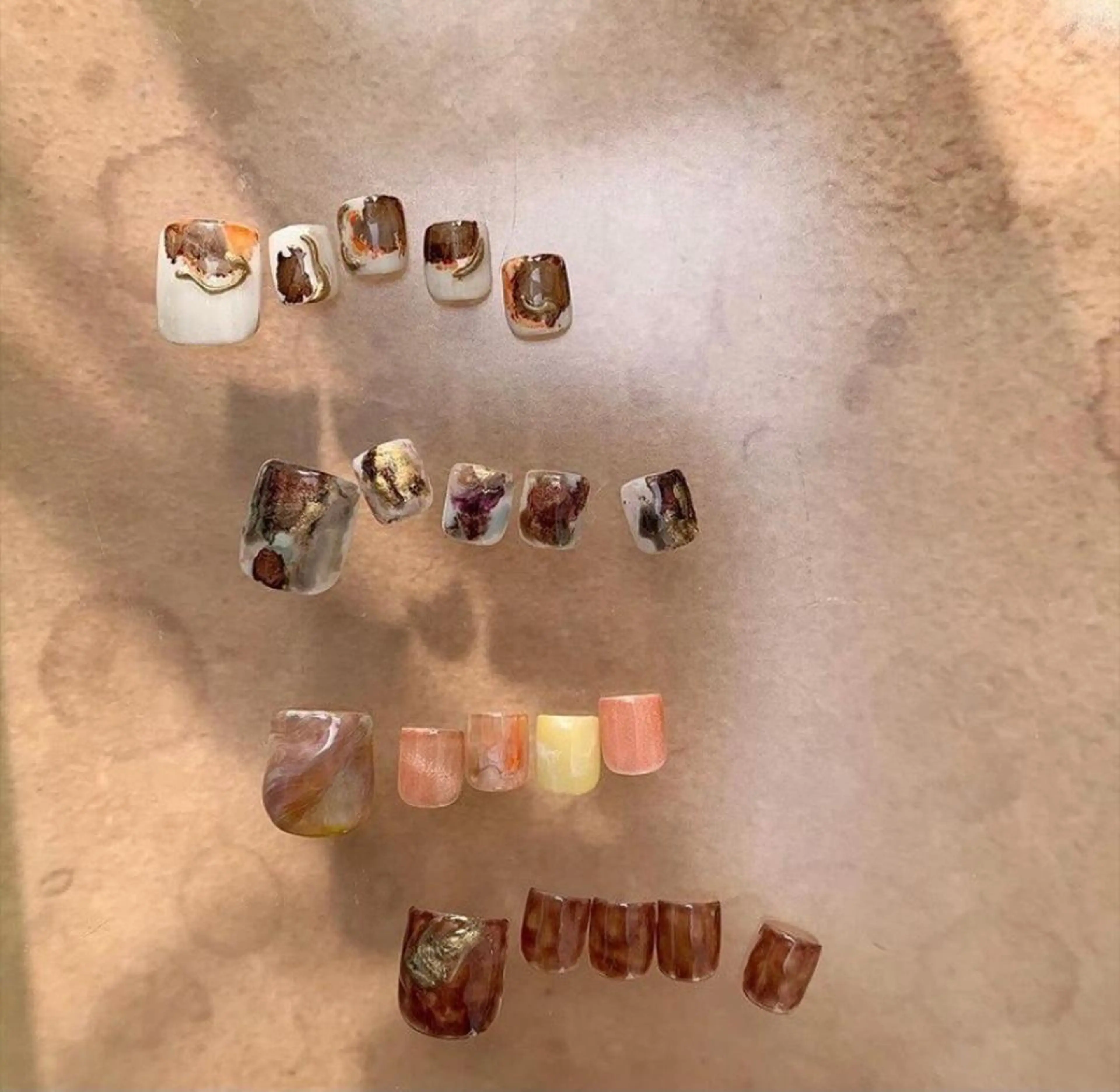 ネイル フットネイル ニュアンスネイル フットネイル パンチャパンチャ ネイルサロンのネイルデザイン