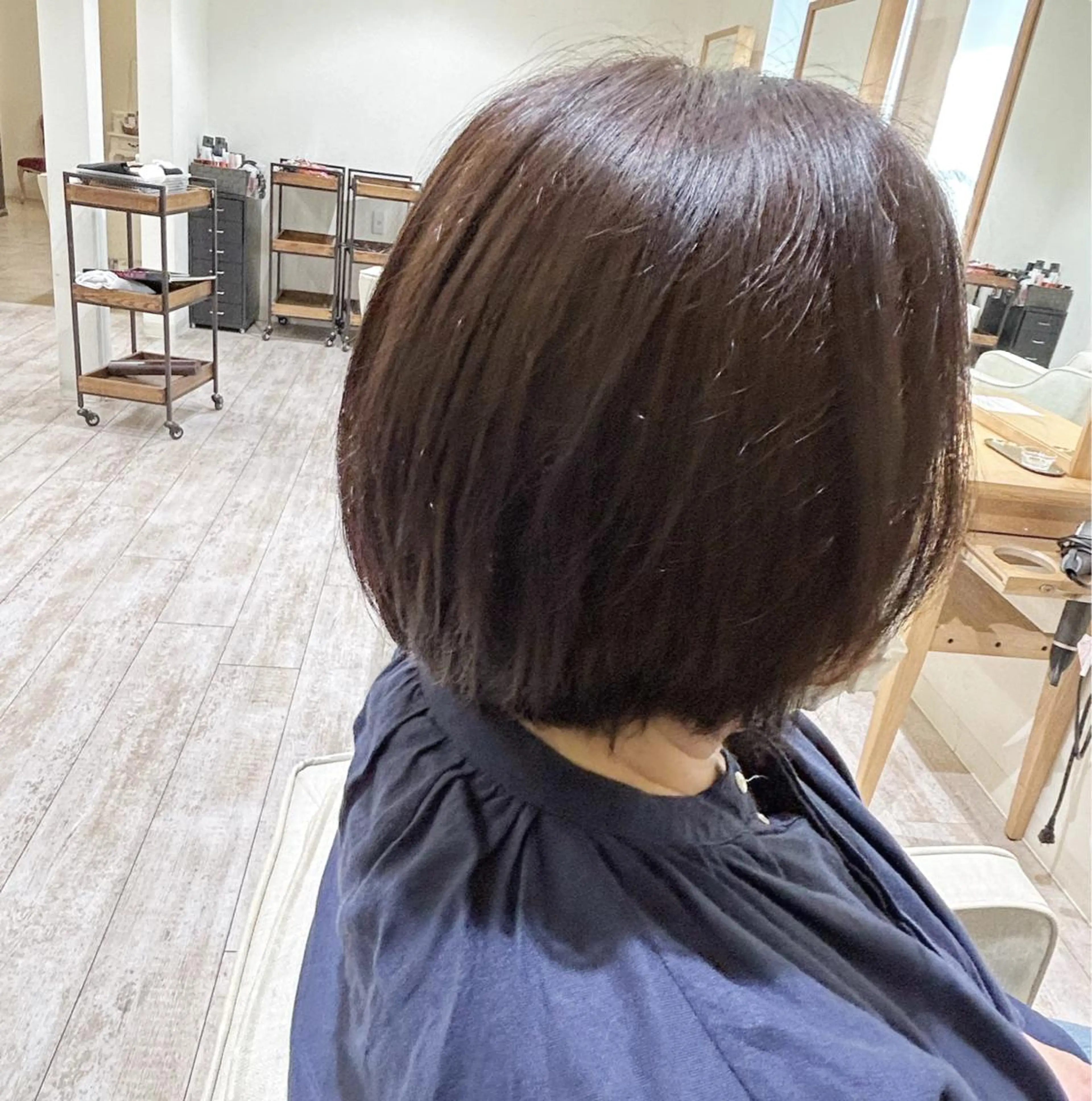 カラー SENA Rimのヘアスタイル