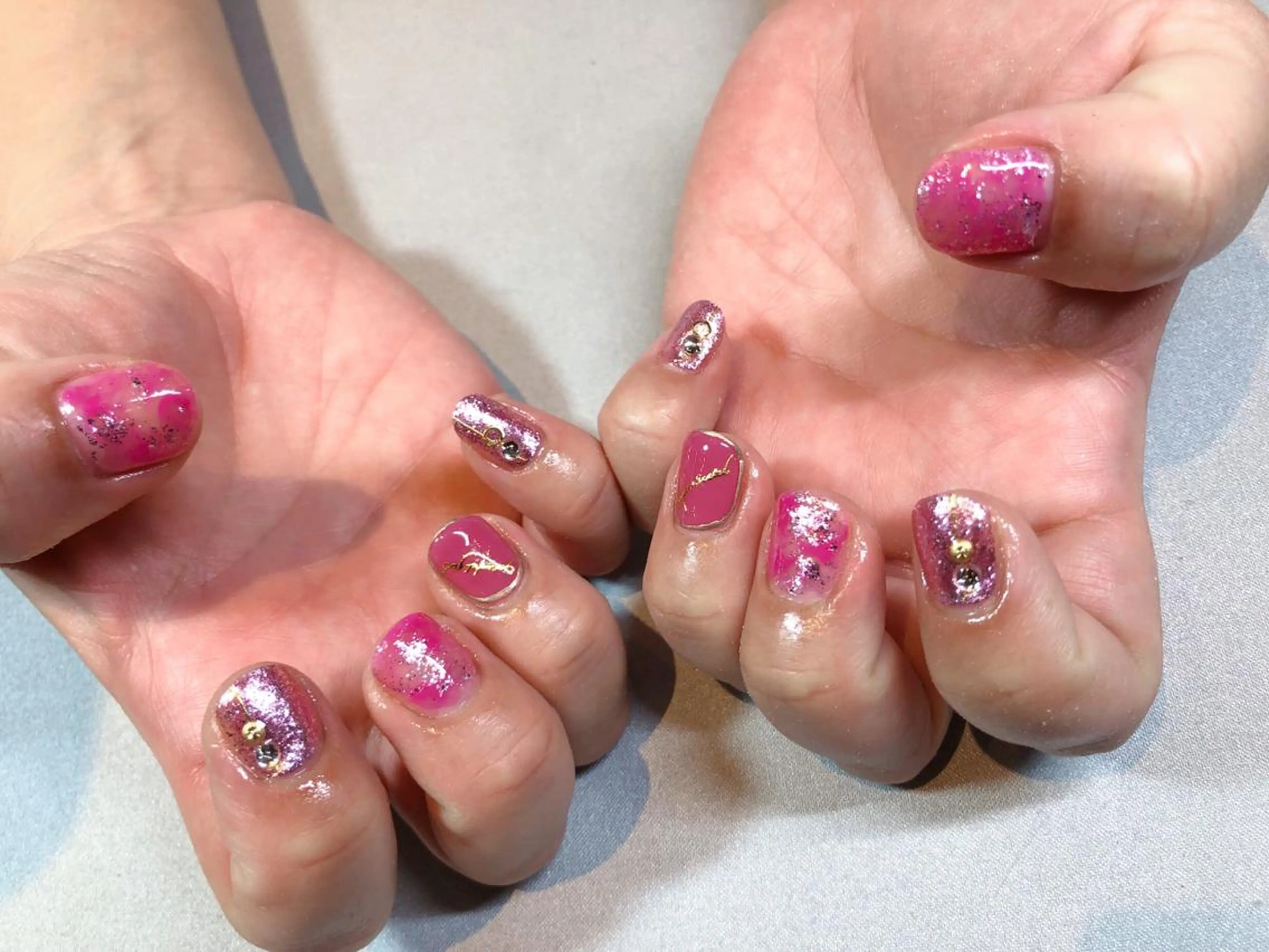 ネイル iiloo aromaworksのネイルデザイン