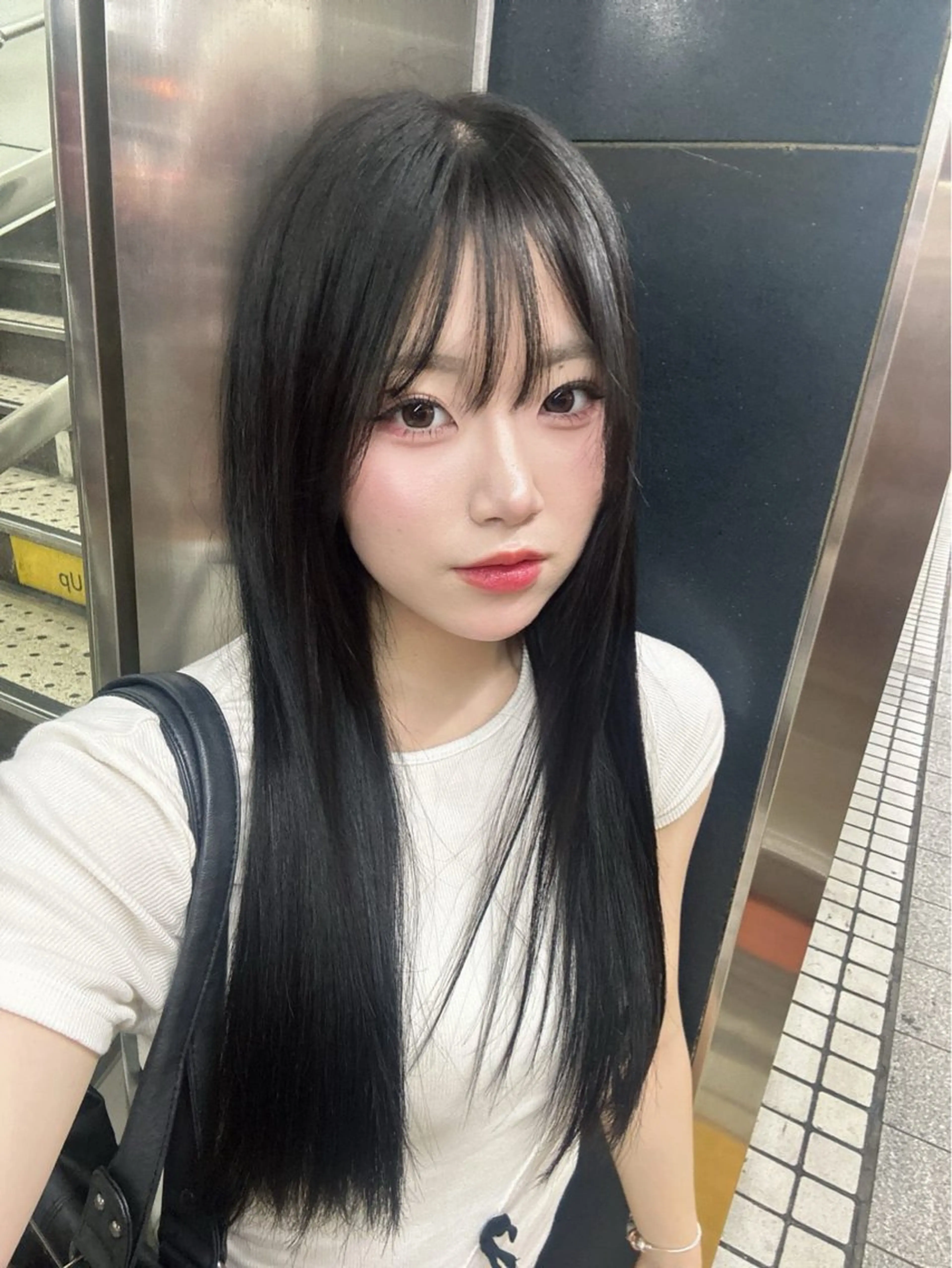 ロング 山岡 翔冴のヘアスタイル