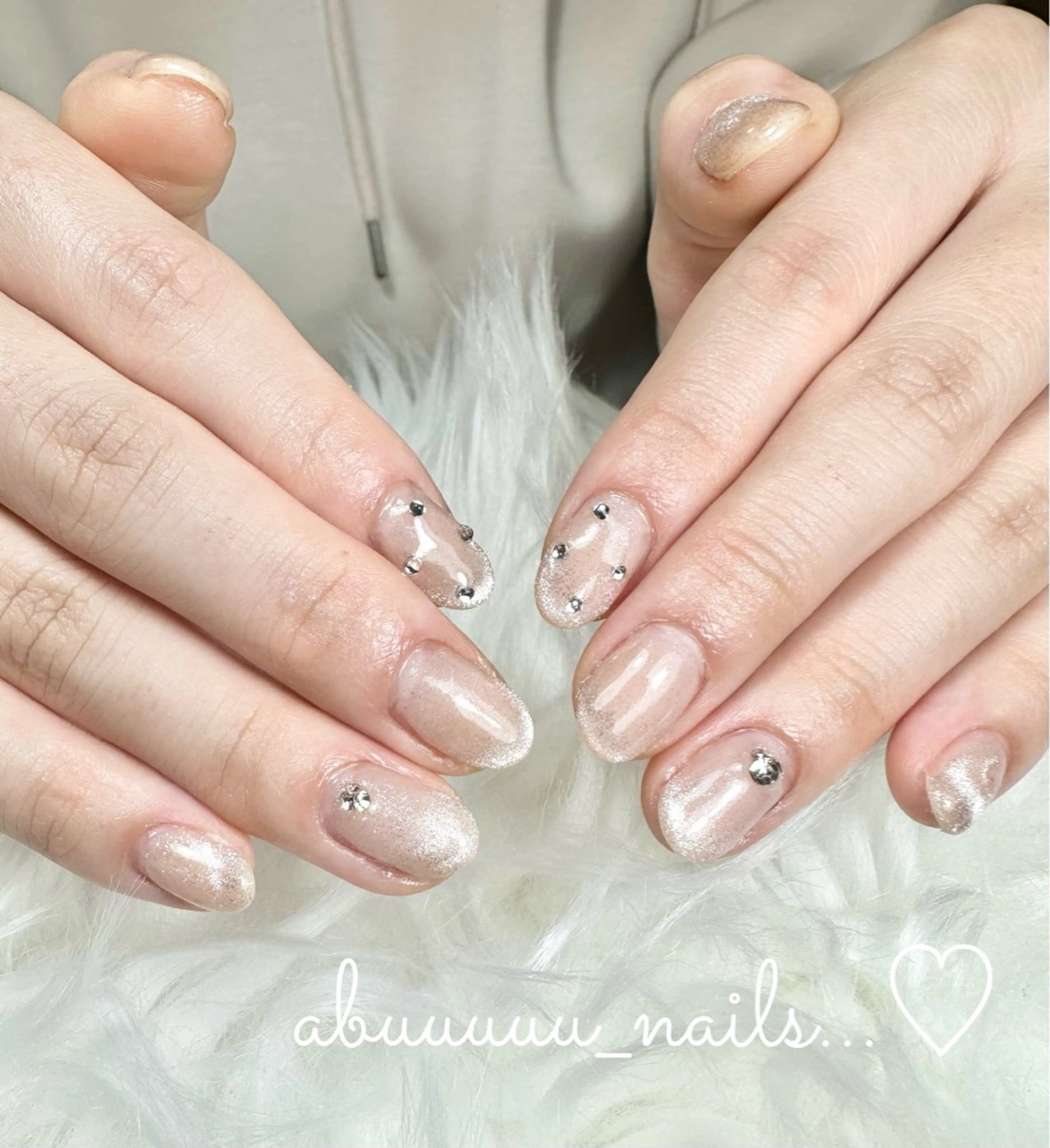 ネイル フレンチネイル キラキラネイル マグネットネイル マグネットフレンチ オフィスネイル ハンドネイル abuuuuu nailsのネイルデザイン