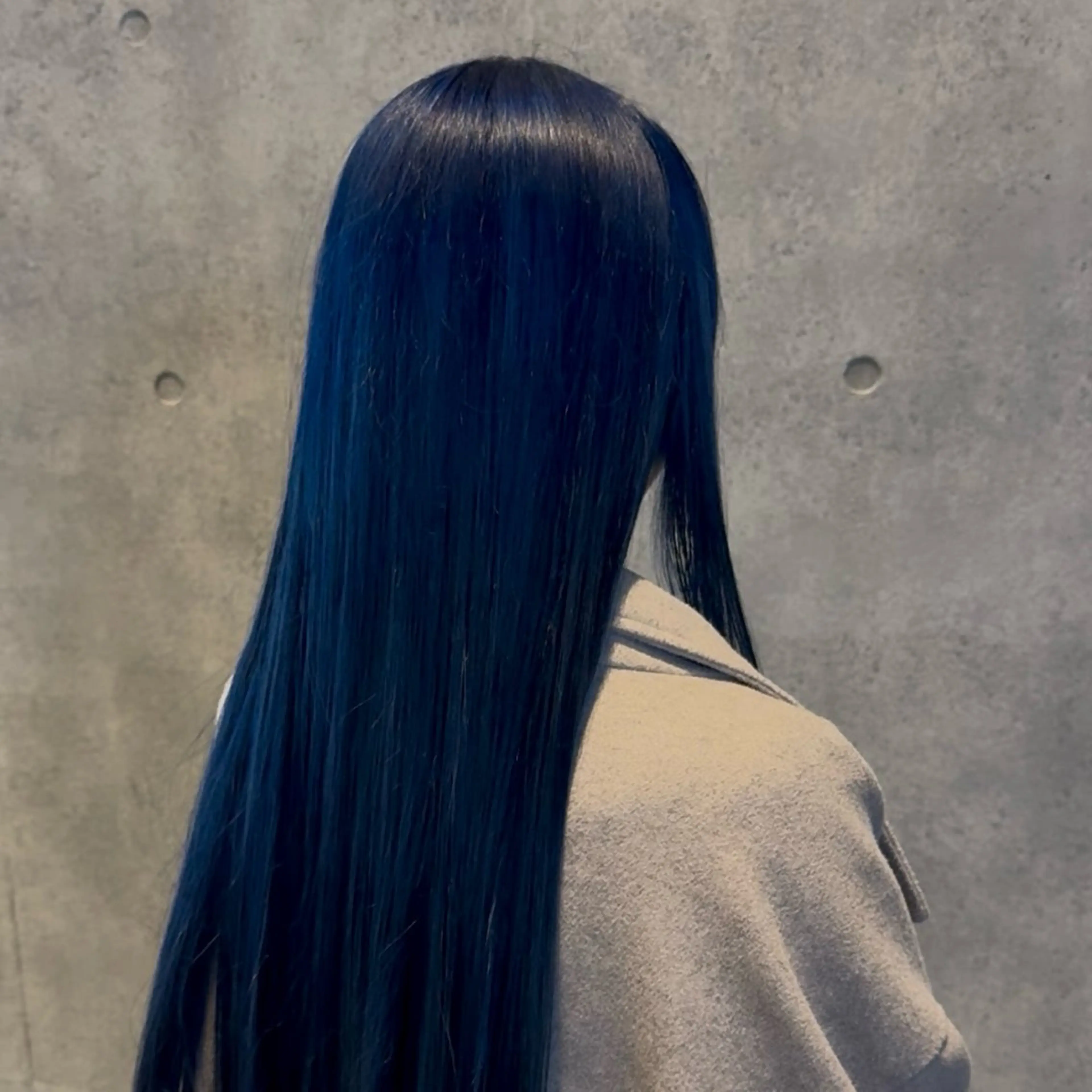 ロング カラー ブリーチ ブルーカラー ダブルカラー ネイビーカラー ヘアカラー メンズカット/ うる艶縮毛矯正/僚汰のヘアスタイル