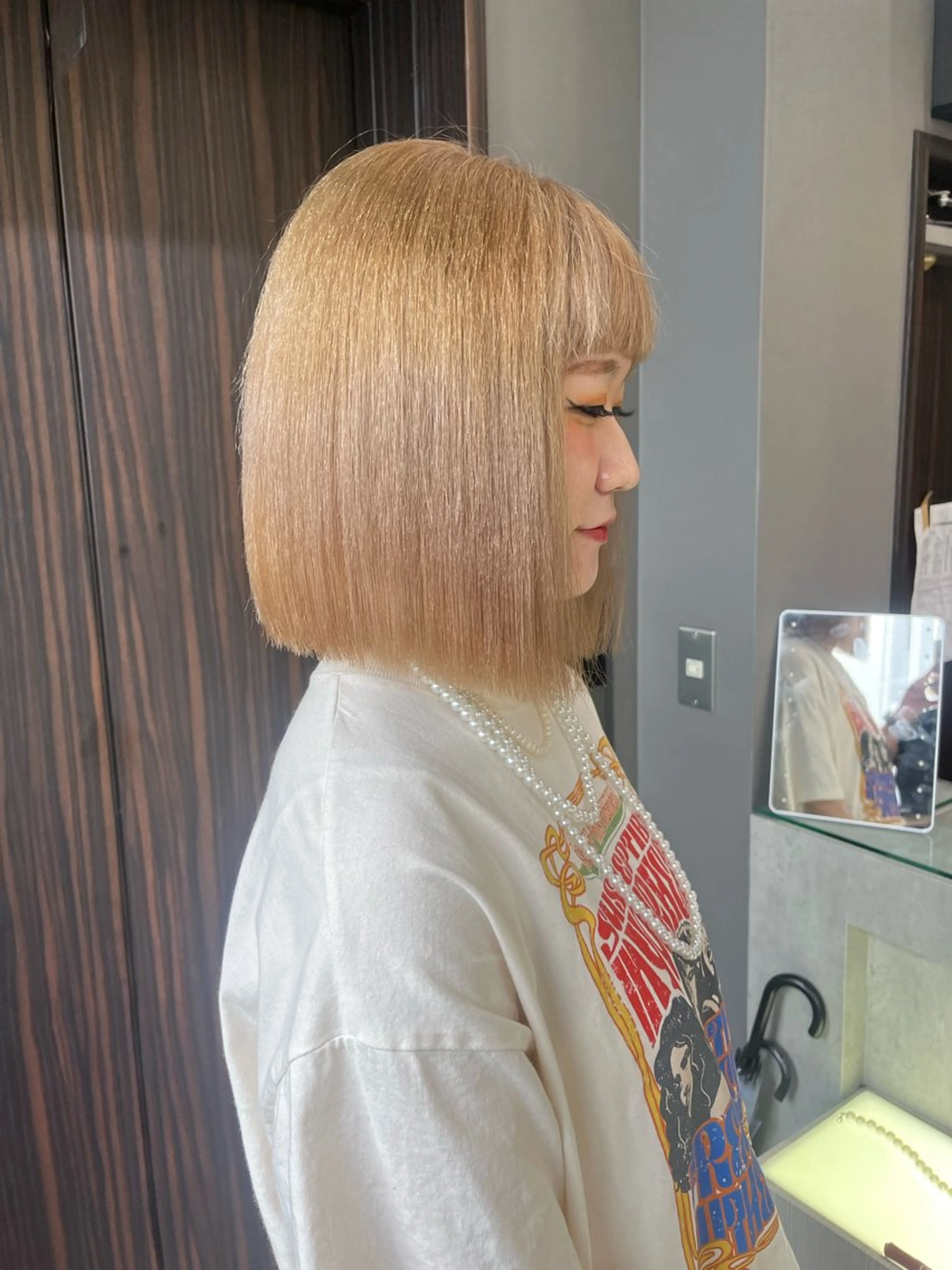 カラー ユイ☆ハイトーン ☆ブリーチデザインのヘアスタイル