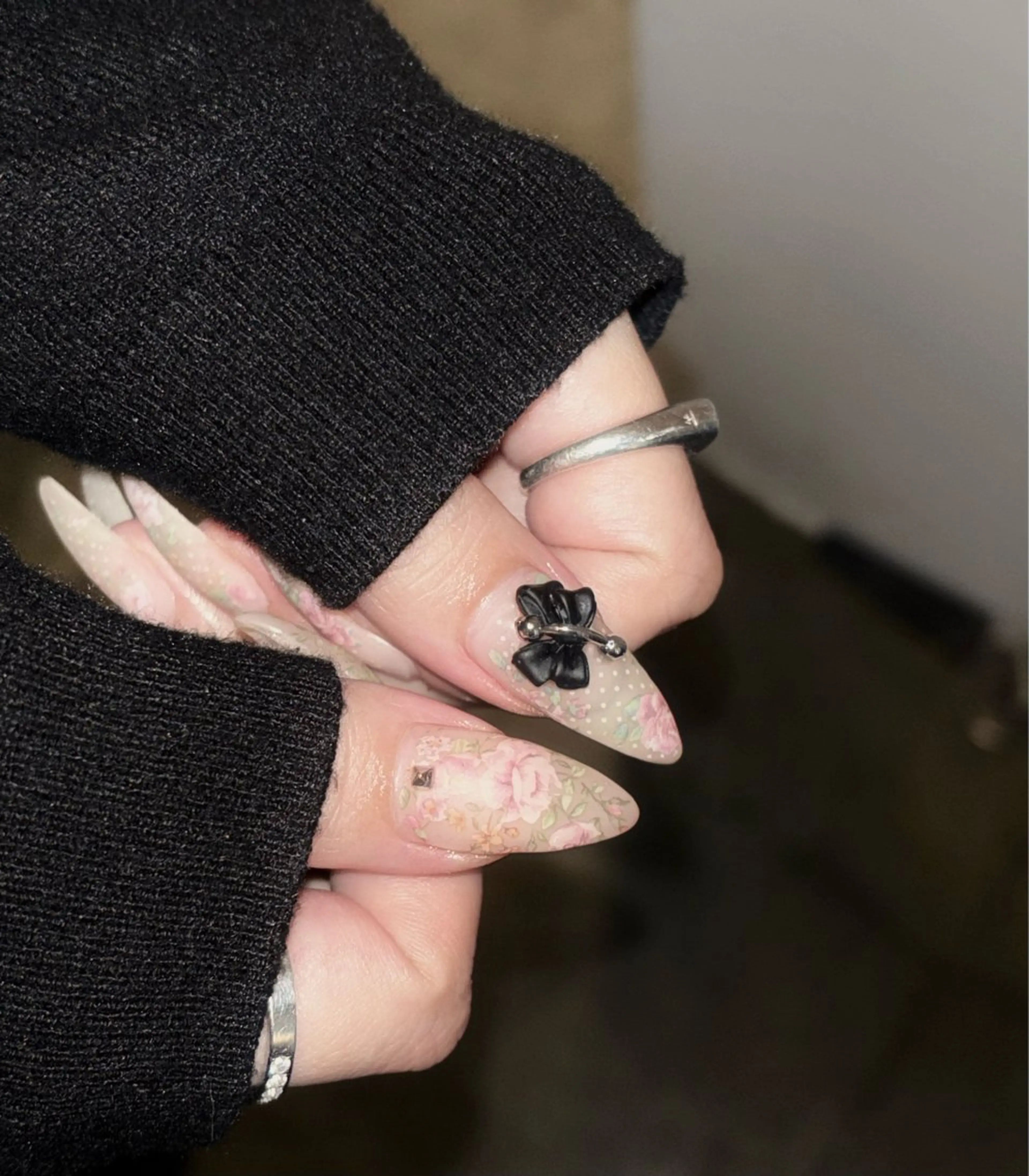 ネイル EmaNail＋KIHAKUYA 肥後橋店所属・Emanail肥後橋 Hanaのネイルデザイン