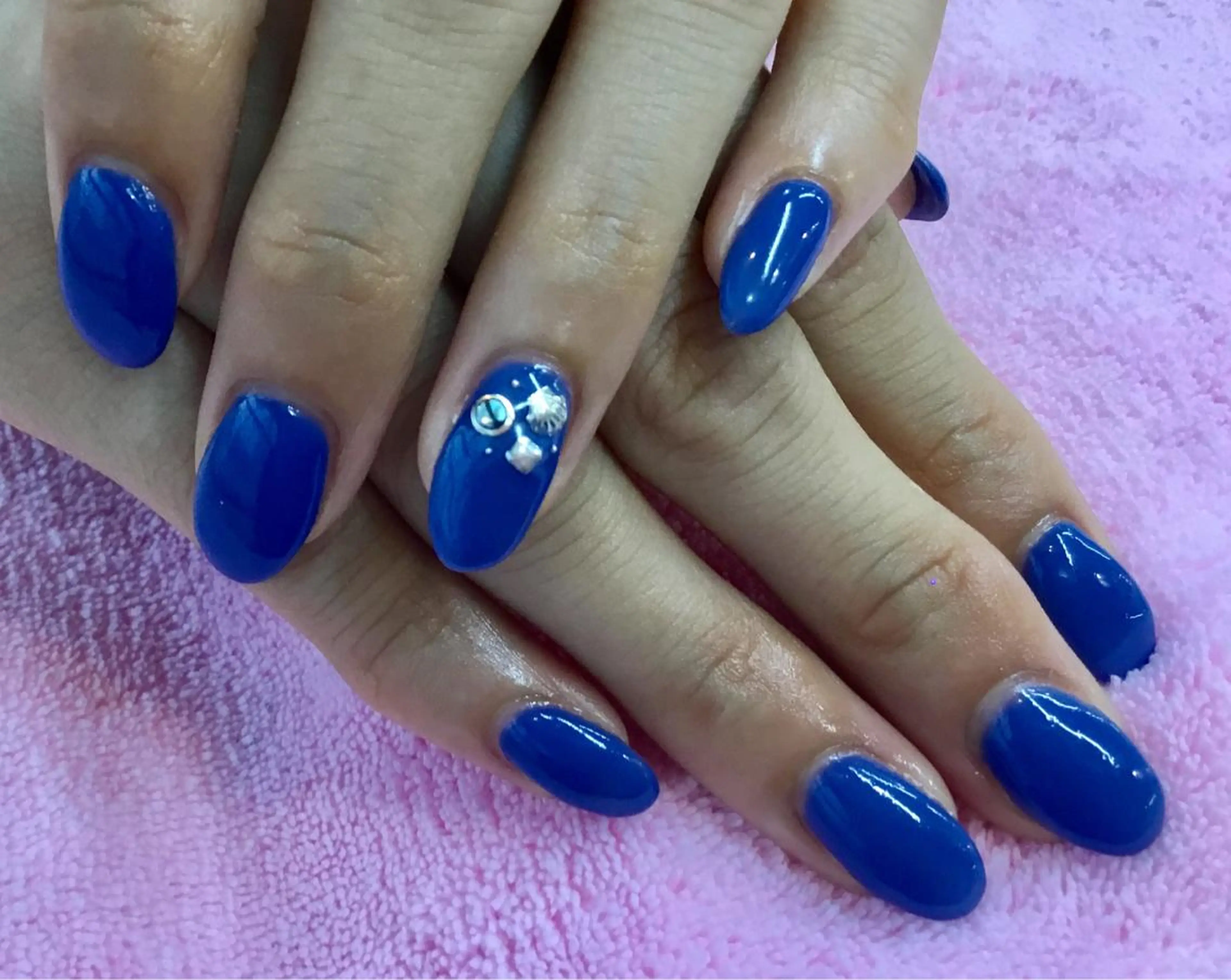 ネイル e.nail所属・和賀井 恵理のネイルデザイン