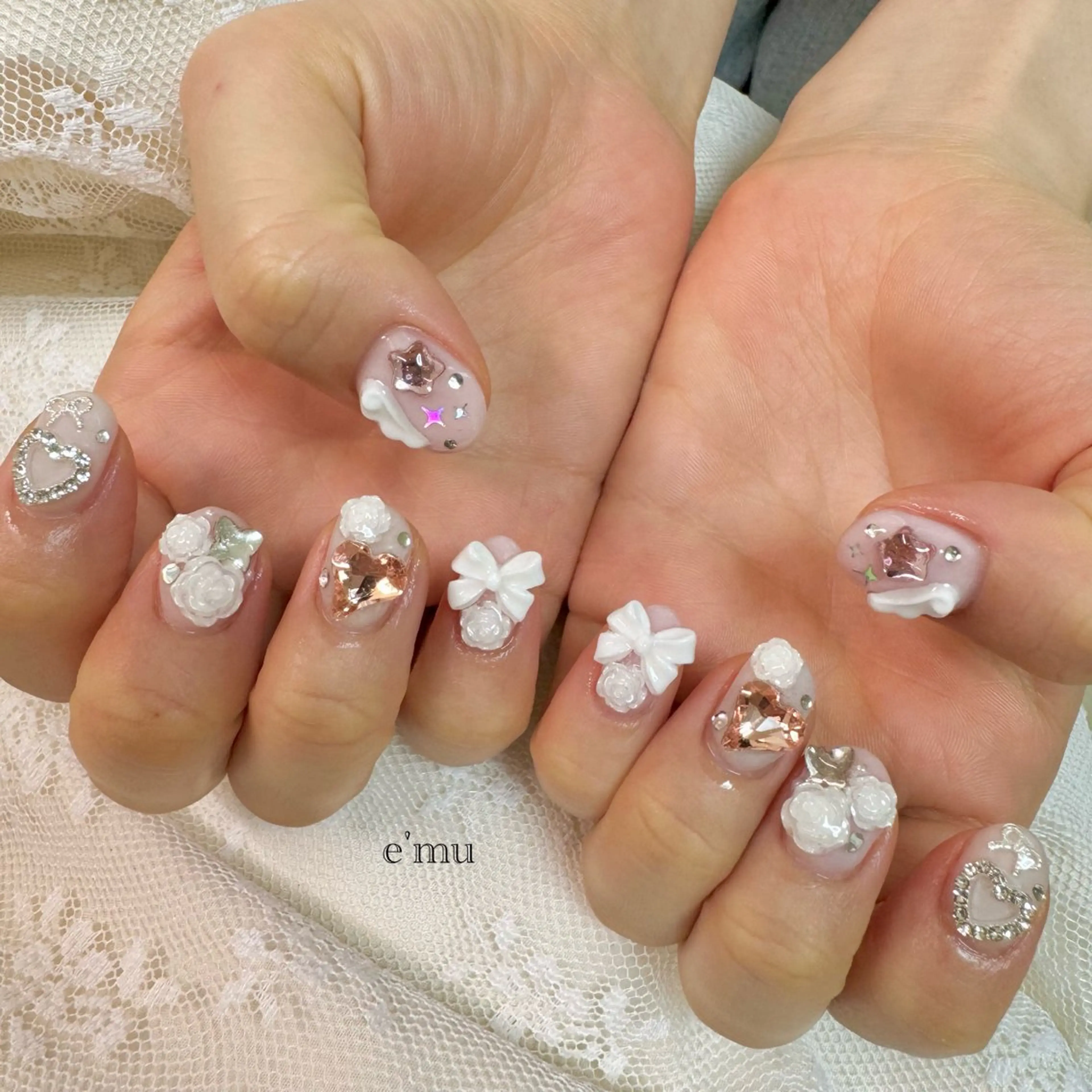 ネイル ガーリー ハンドネイル nail salon e'mu💐のネイルデザイン