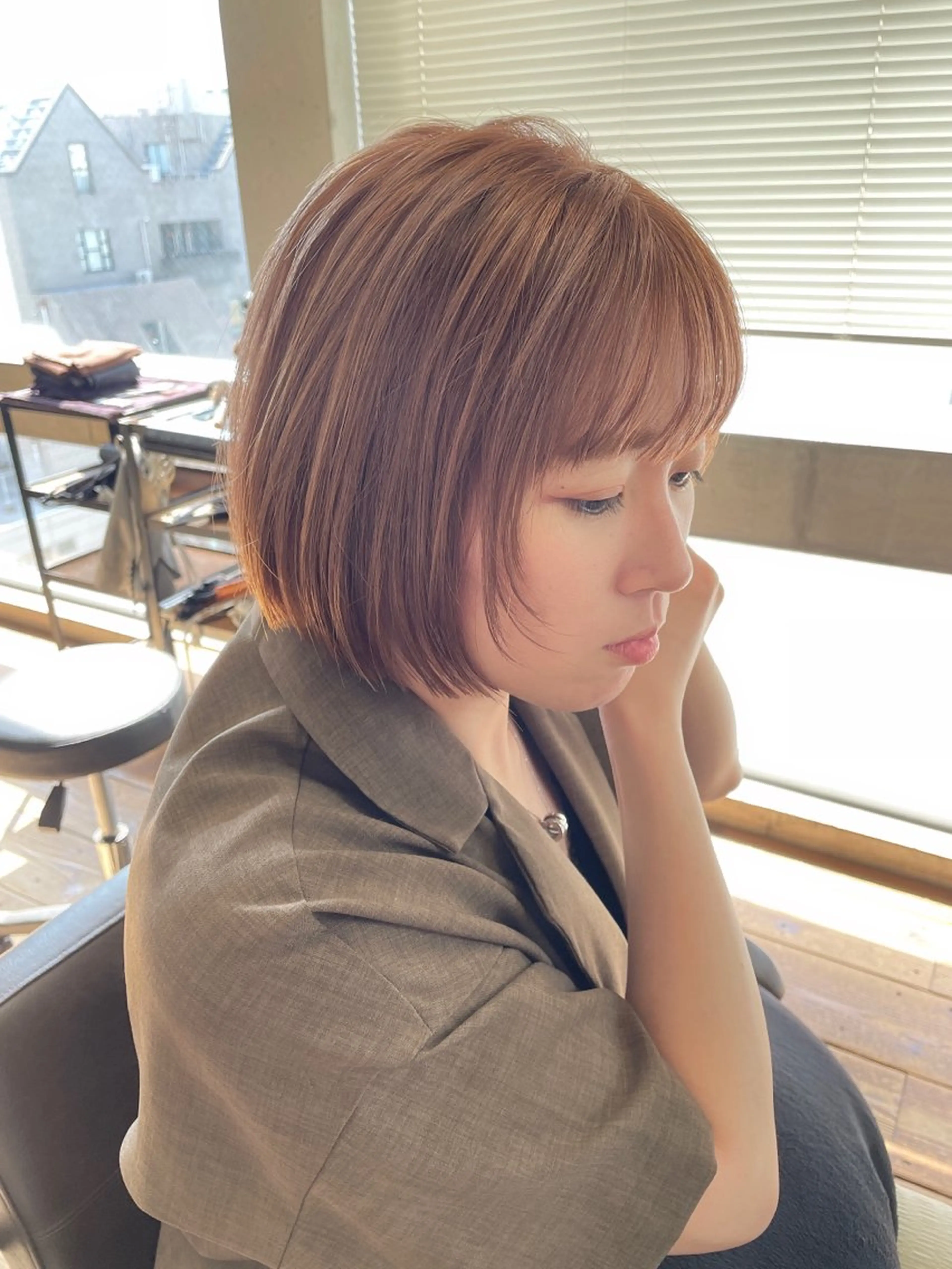 ショート カラー ベージュカラー ブリーチ ピンクカラー ROUTE KOUTAのヘアスタイル