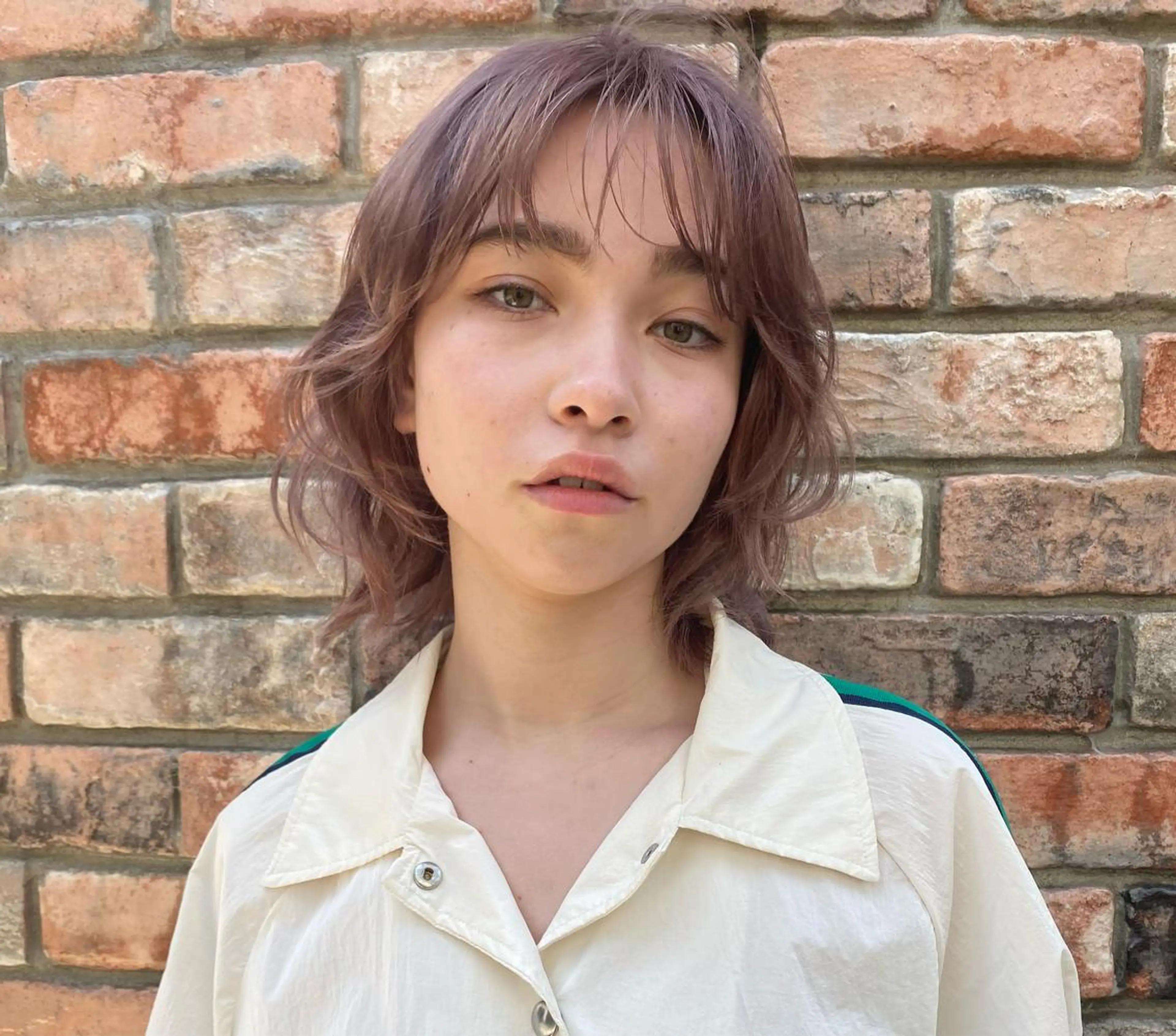 ミディアム カラー レイヤー・ブリーチ kiyotoshiのヘアスタイル