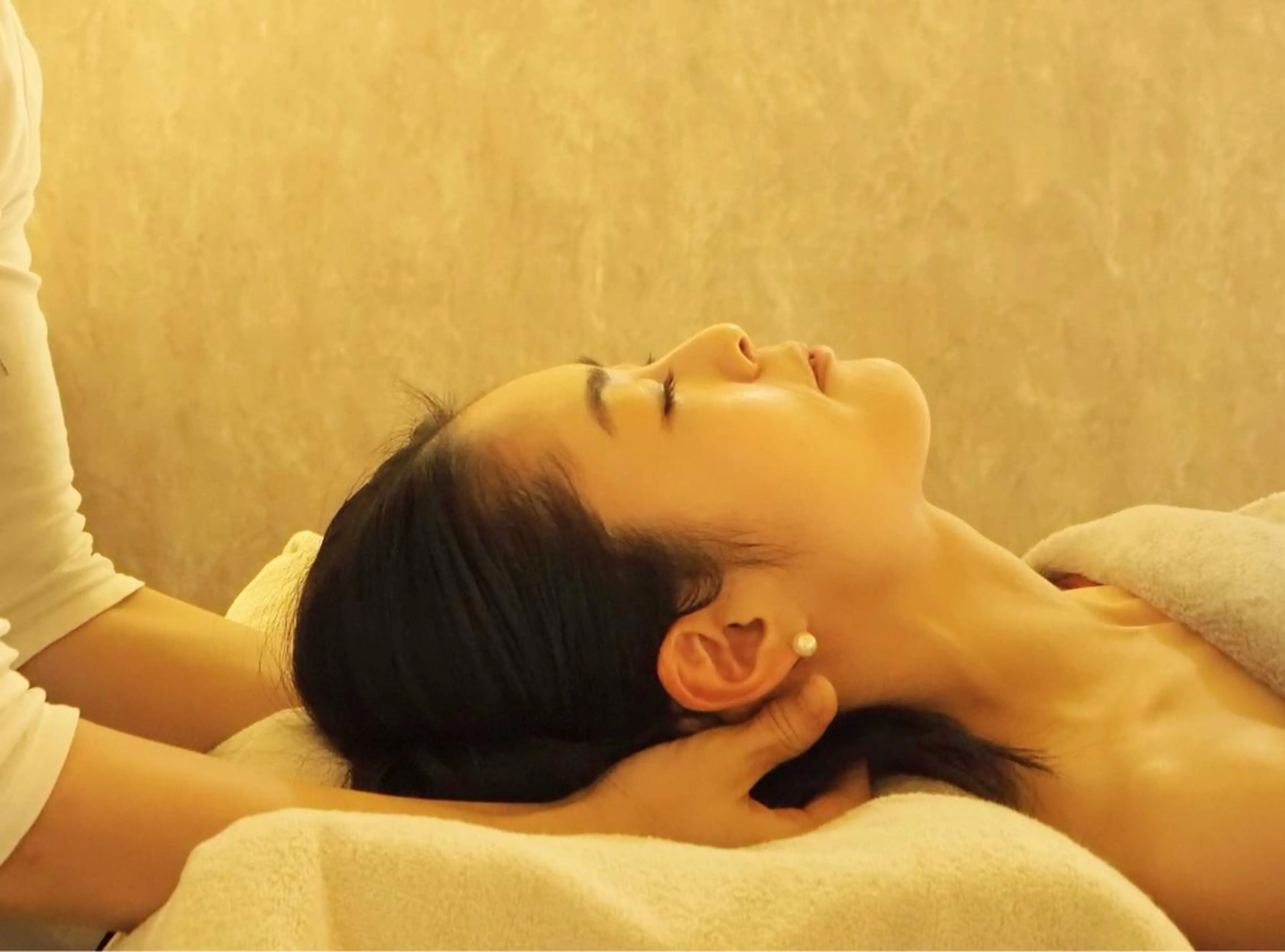 人気No.1【小顔コルギ＋ヘッド＋美脚/背中/デコルテコルギ】全身トータル90分足元から小顔に！全身の疲労にも◎の写真