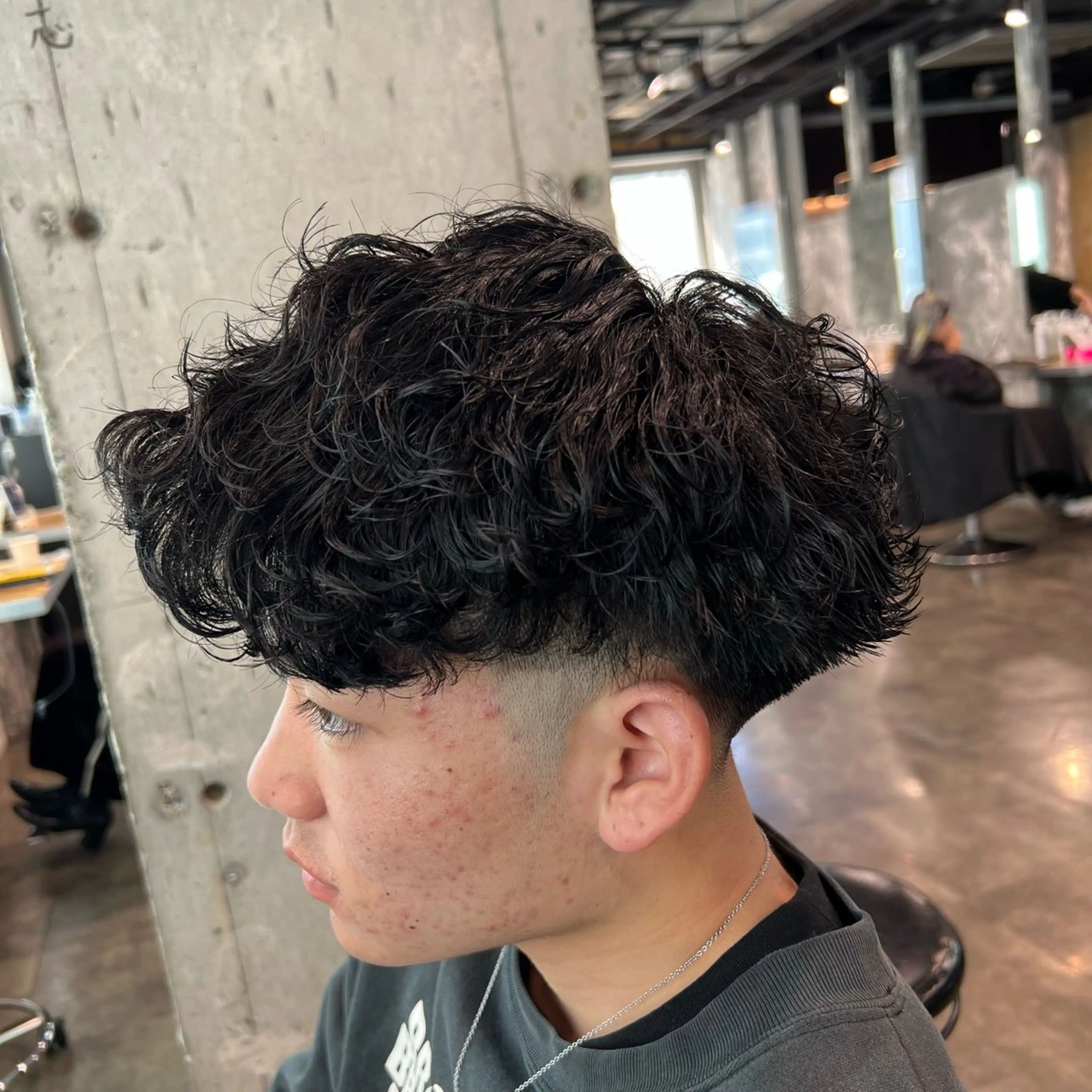 ショート カラー パーマ ヘアアレンジ メンズ キッズ アップバング センターパート メンズハイライト マッシュ メンズパーマ 🔷横浜1のパーマ 職人🔷将太郎のヘアスタイル