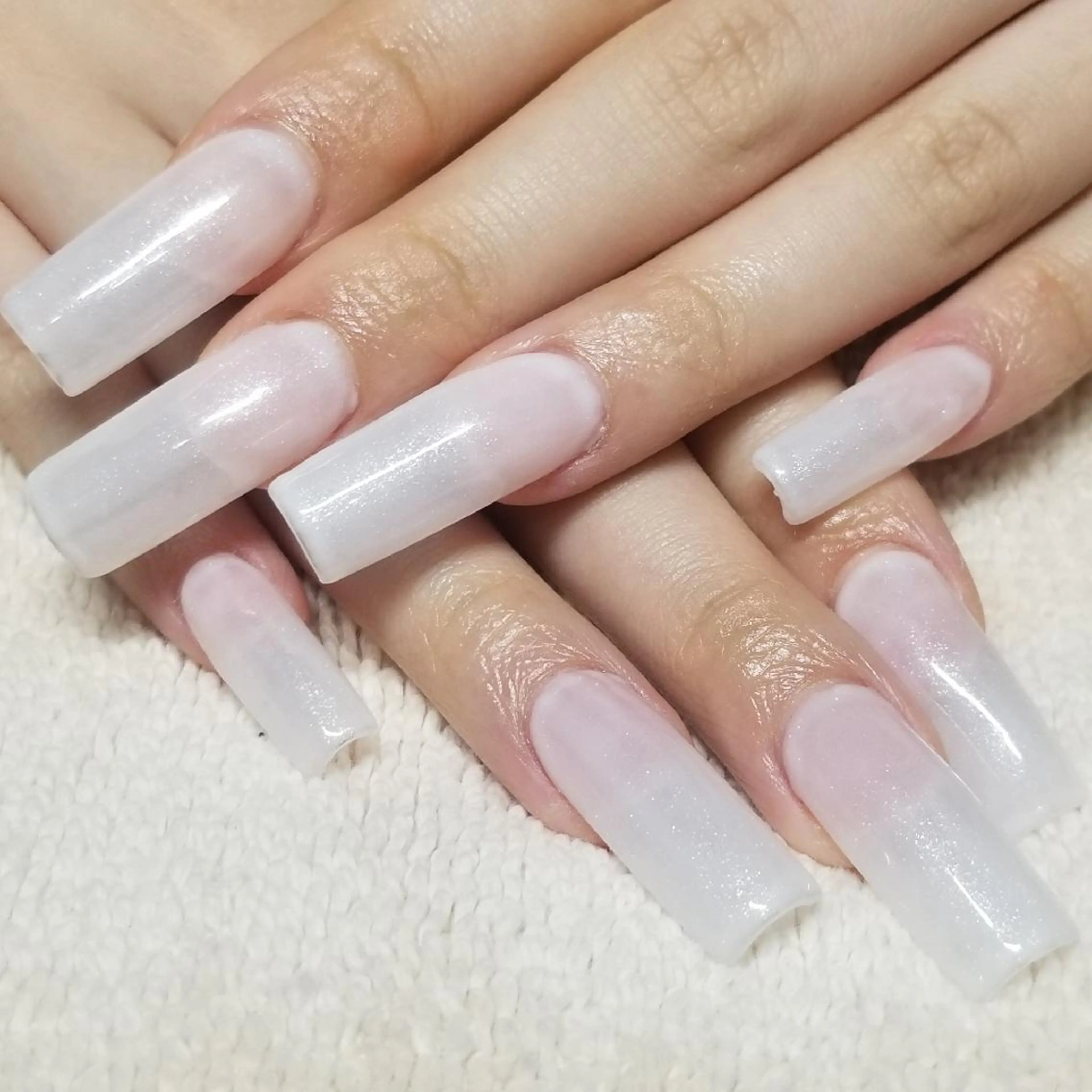 ネイル ワンカラーネイル スクエアネイル ホワイト ハンドネイル よしだ ひろきのネイルデザイン