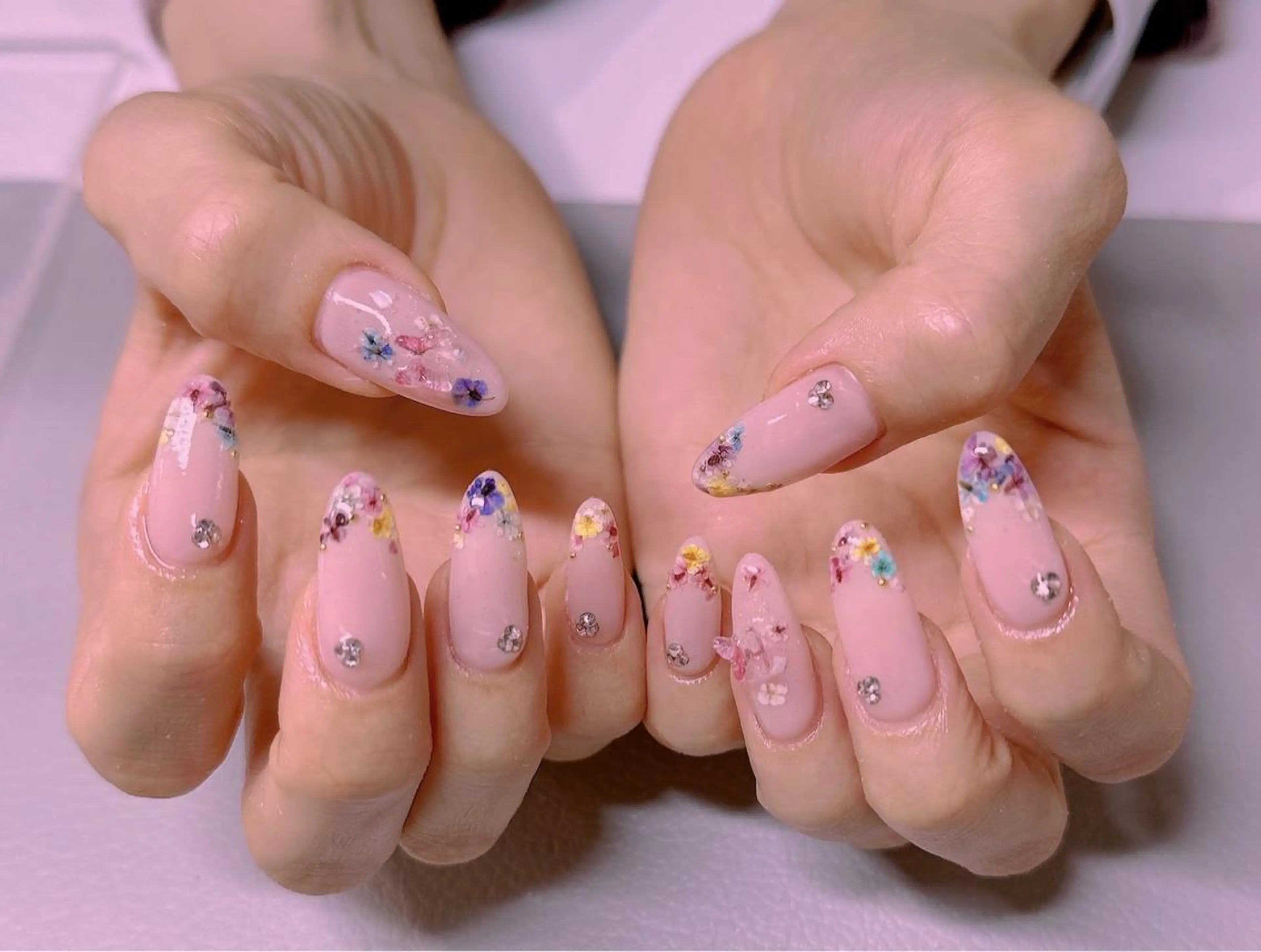 ネイル 美爪パラジェル導入店 Sunnilyのネイルデザイン