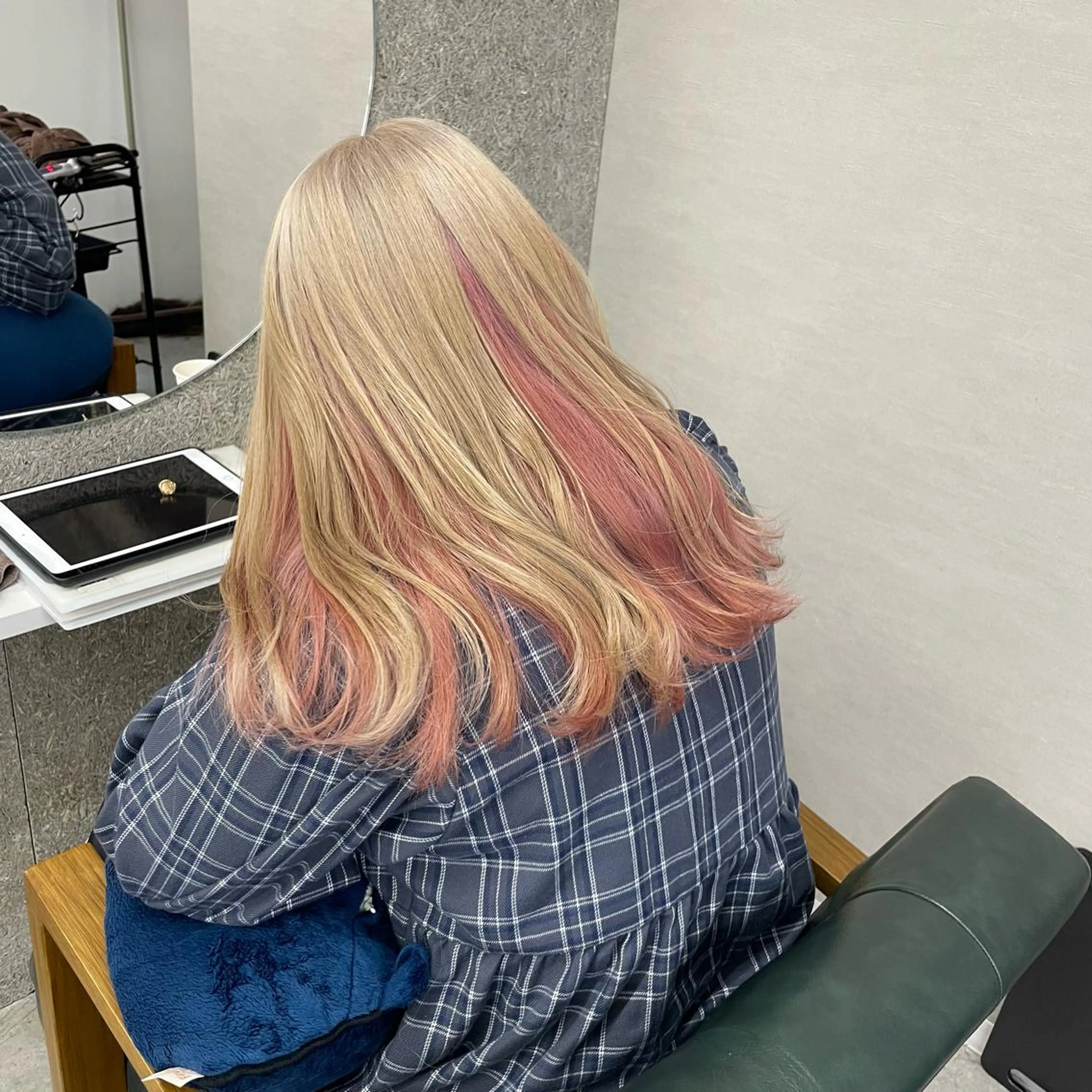 セミロング カラー ヘアカラー トリートメント Lull (シェアサロンReco VIProom)所属・Lull1人美容室 バレイヤージュのヘアスタイル