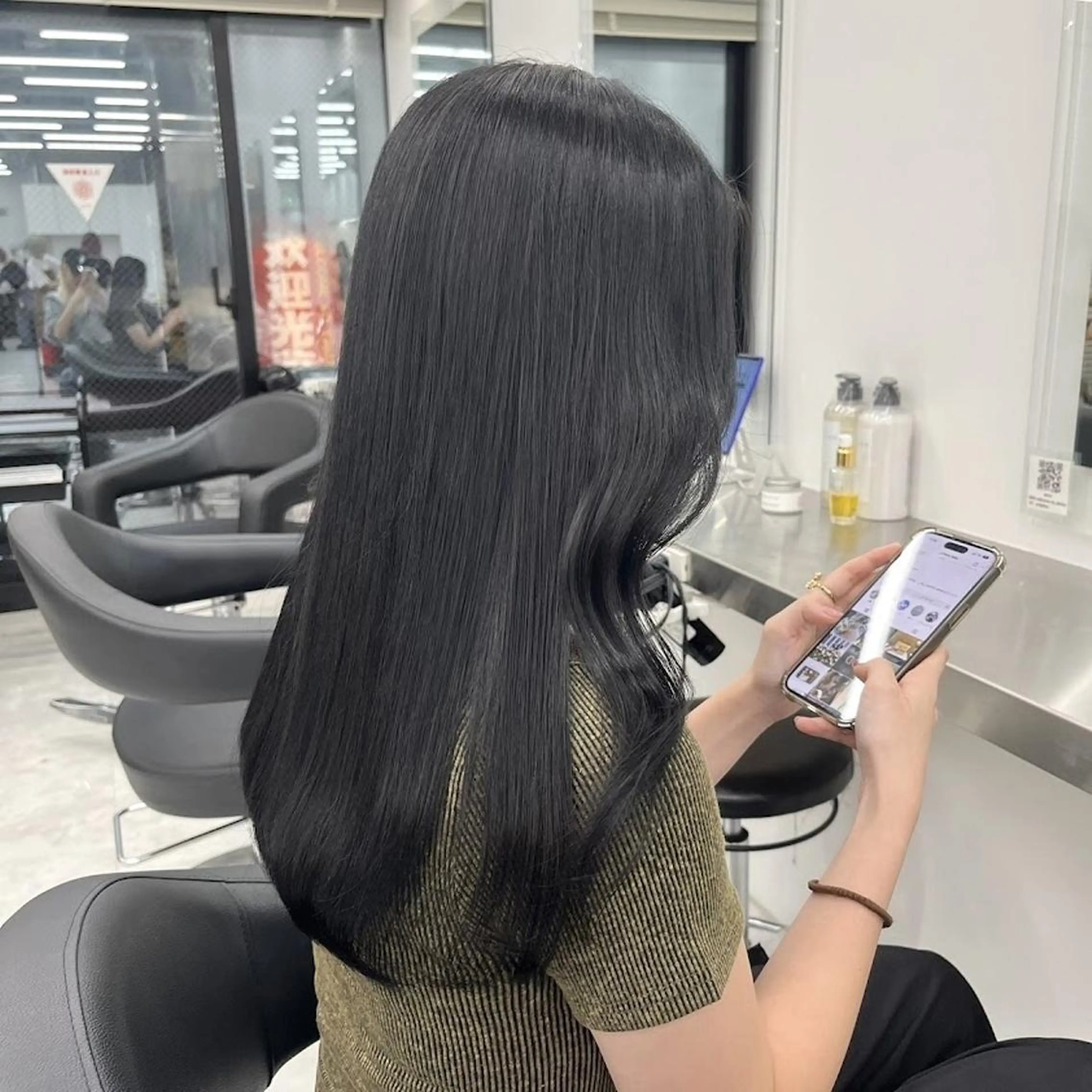 カラー 🪞SHE池袋 Official🪞のヘアスタイル