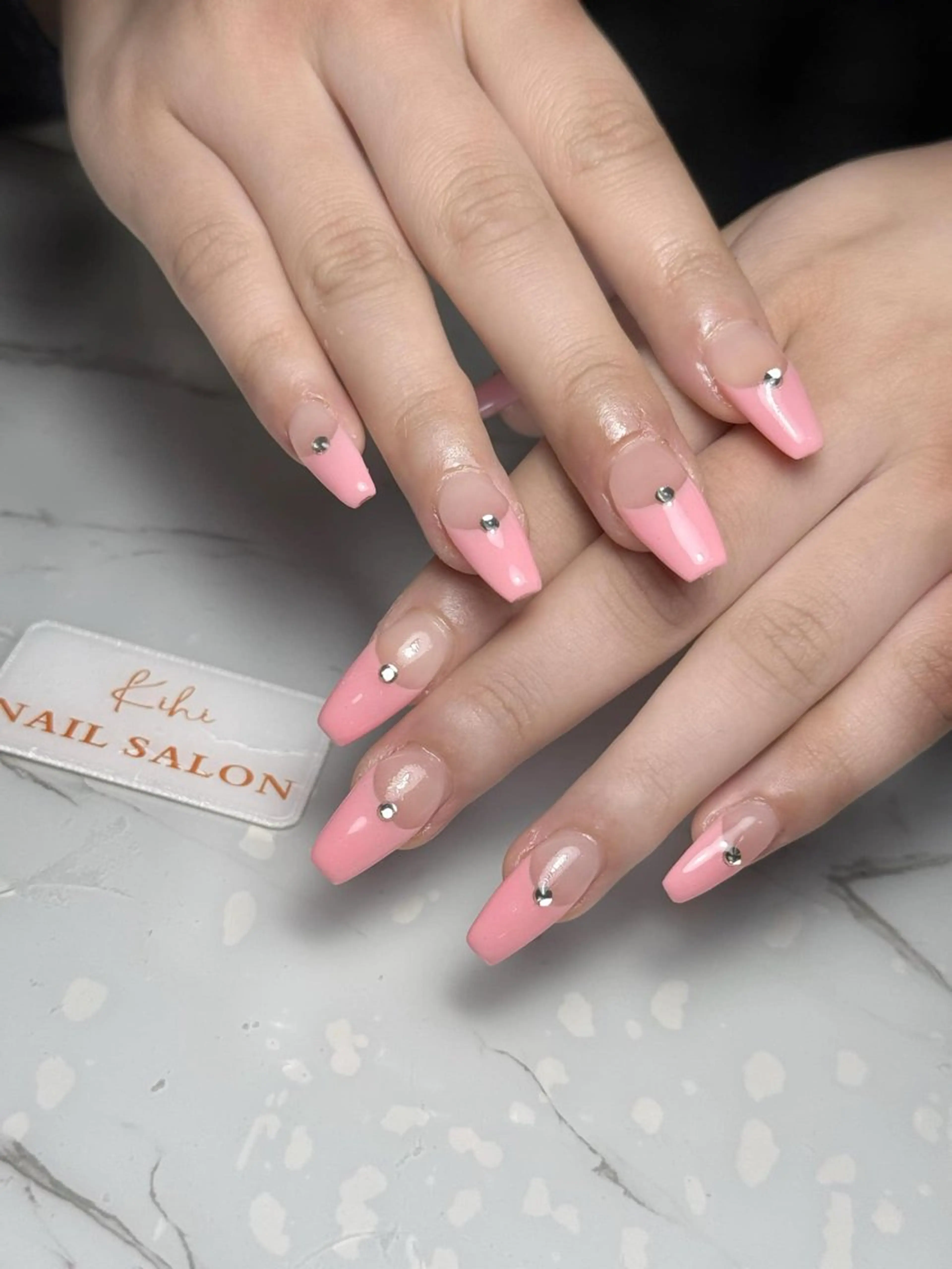 ネイル アートネイル フレンチネイル ジェルネイル グラデーション 韓国ネイル ハンドネイル 💕鈴木ユリ パラジェル/オフ無料のネイルデザイン