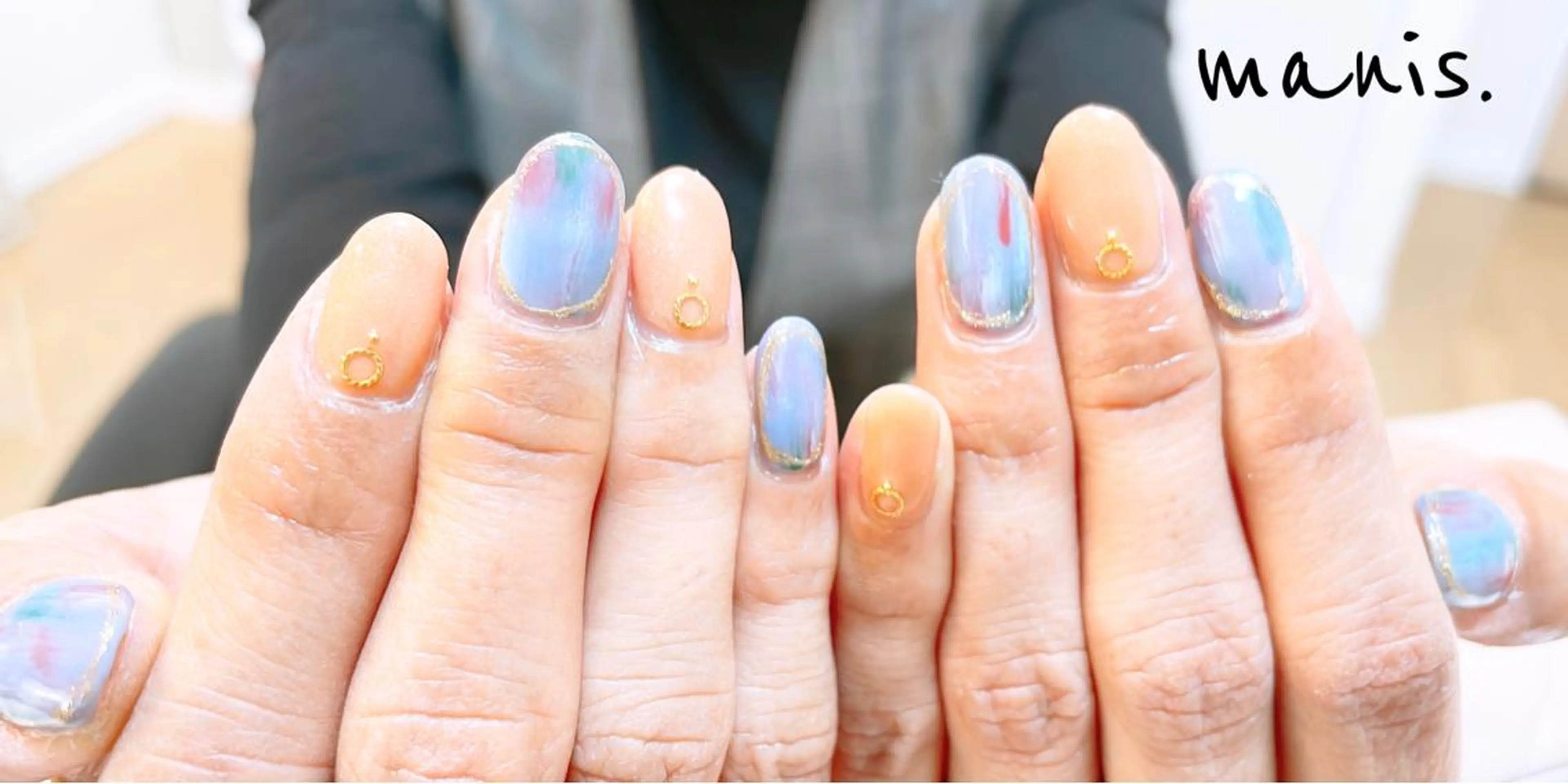 ネイル manis .のネイルデザイン