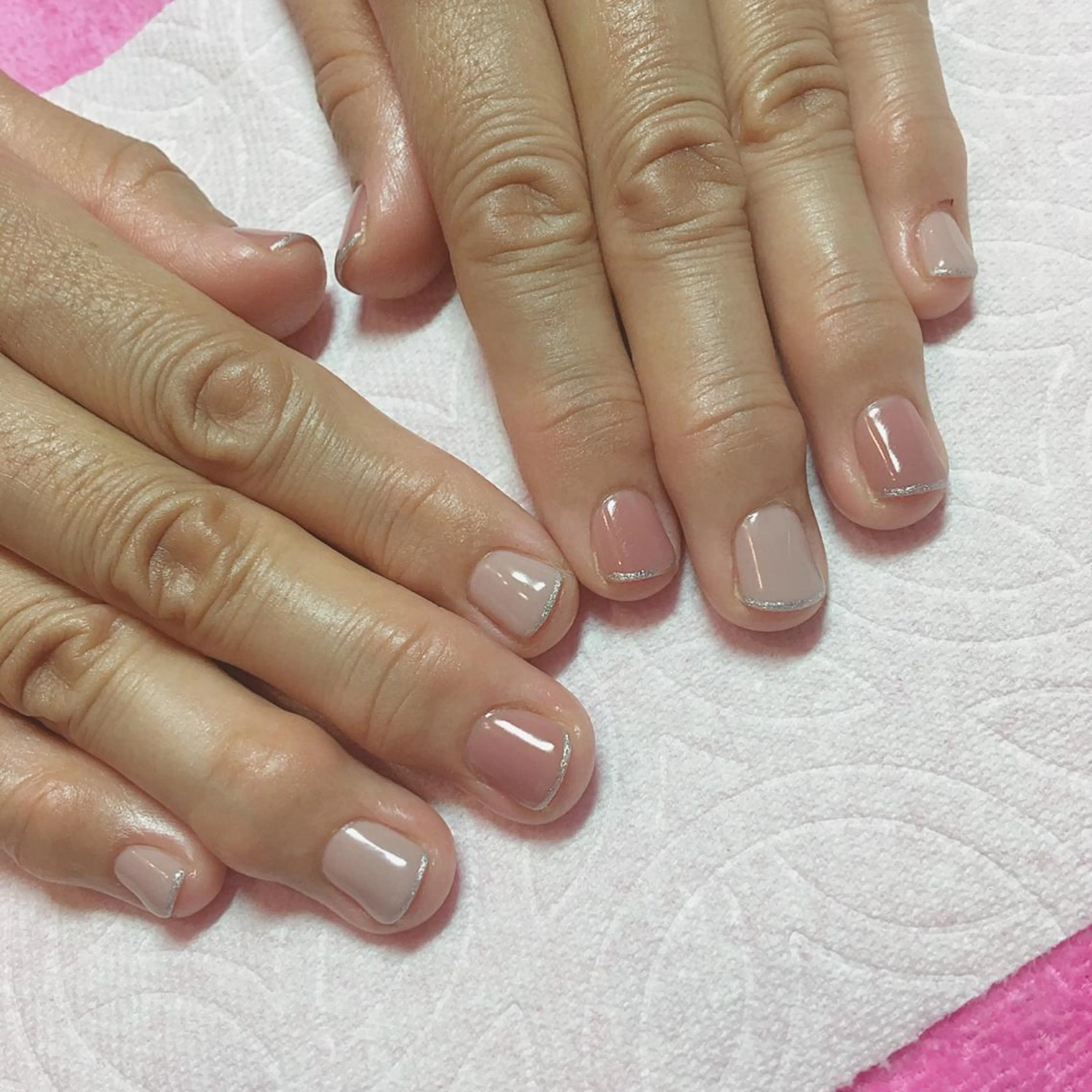 ネイル ラメ(グリッター) ワンカラーネイル シンプルネイル THECOLORS所属・近貞 莉奈のネイルデザイン