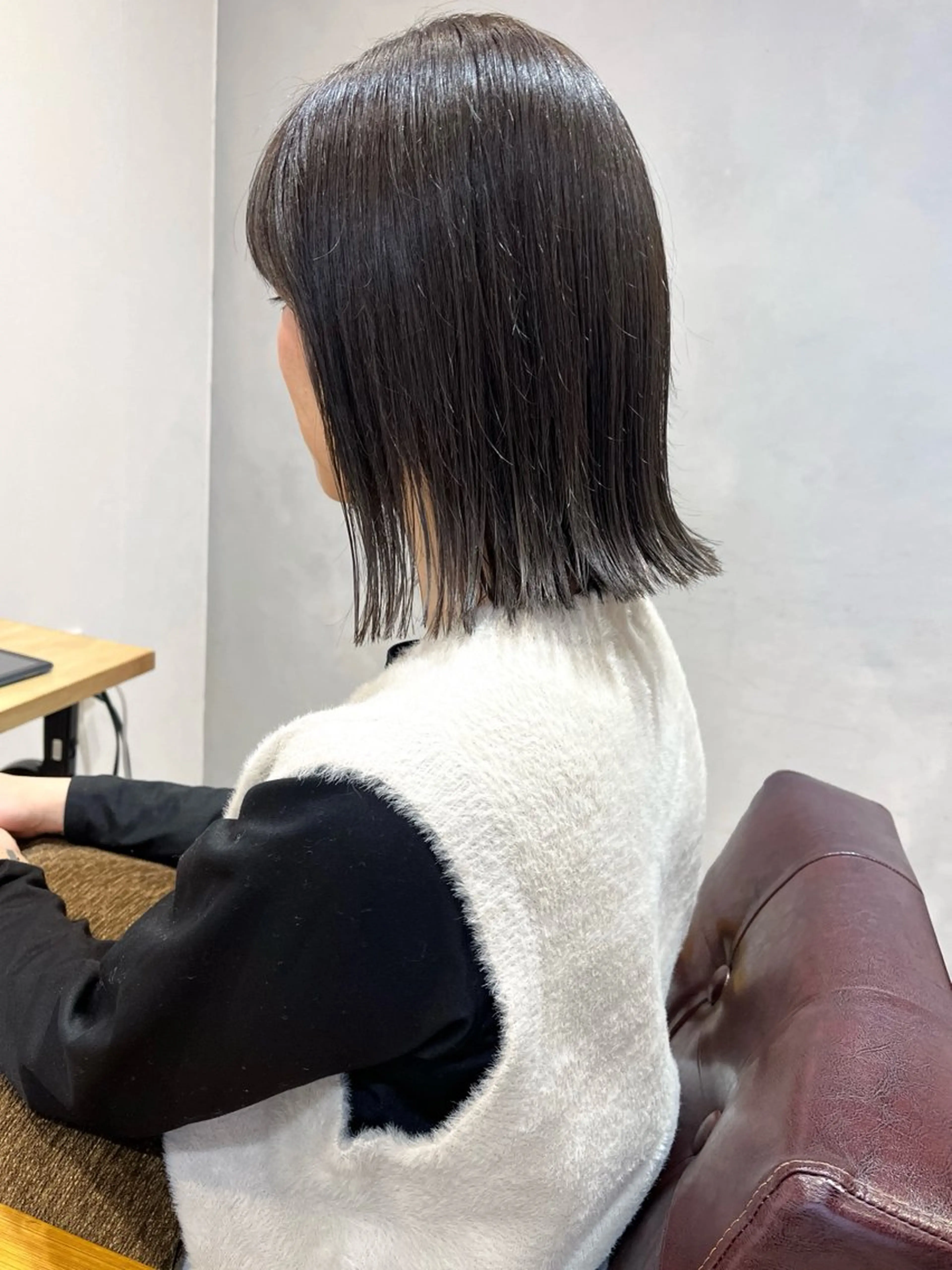 ショート カラー カット ヘアカラー トリートメント 切りっぱなしボブ 艶カラー🌷江梨🍎のヘアスタイル