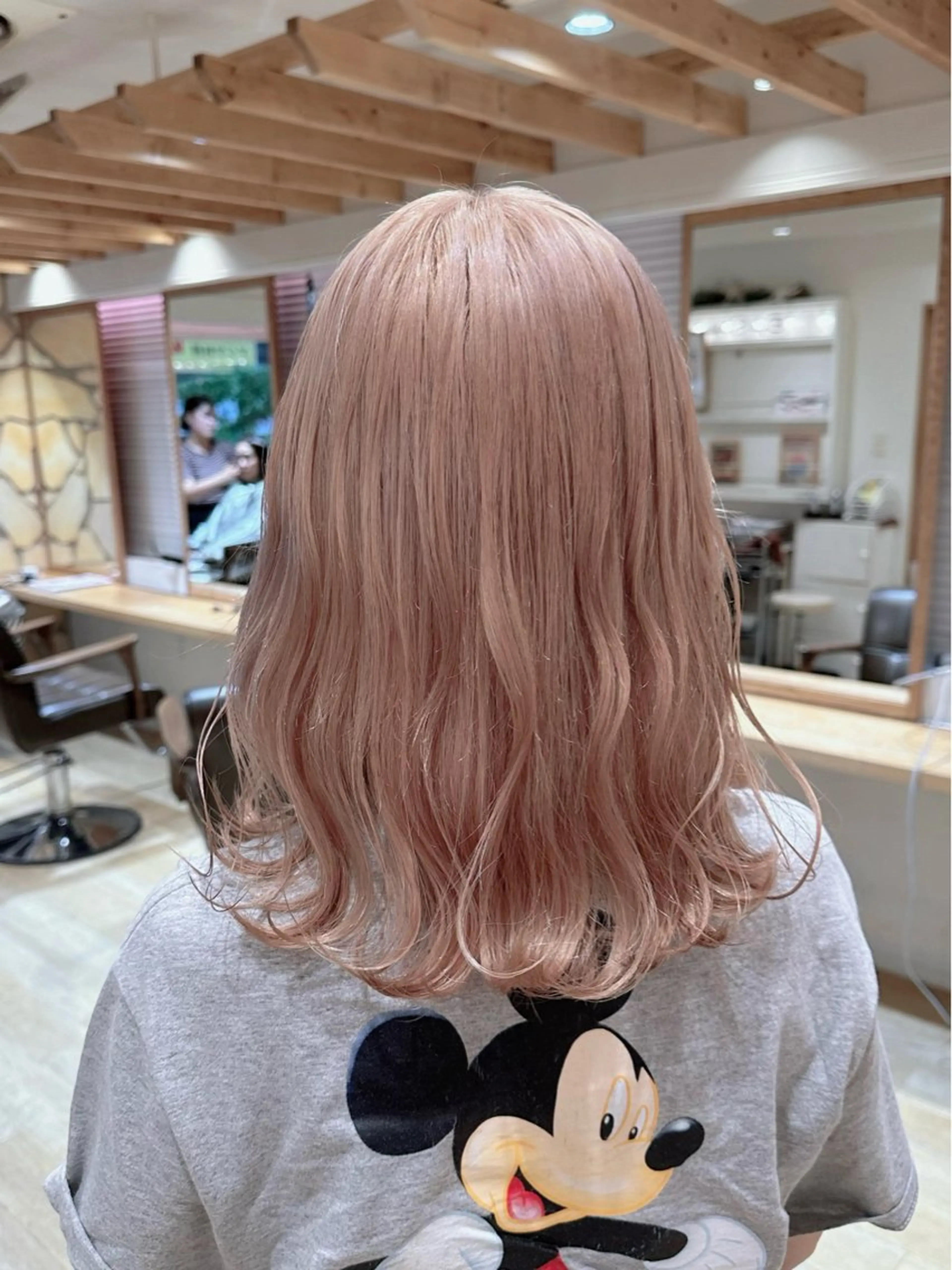 ミディアム ヘアカラー 新宿 木下拓哉のヘアスタイル