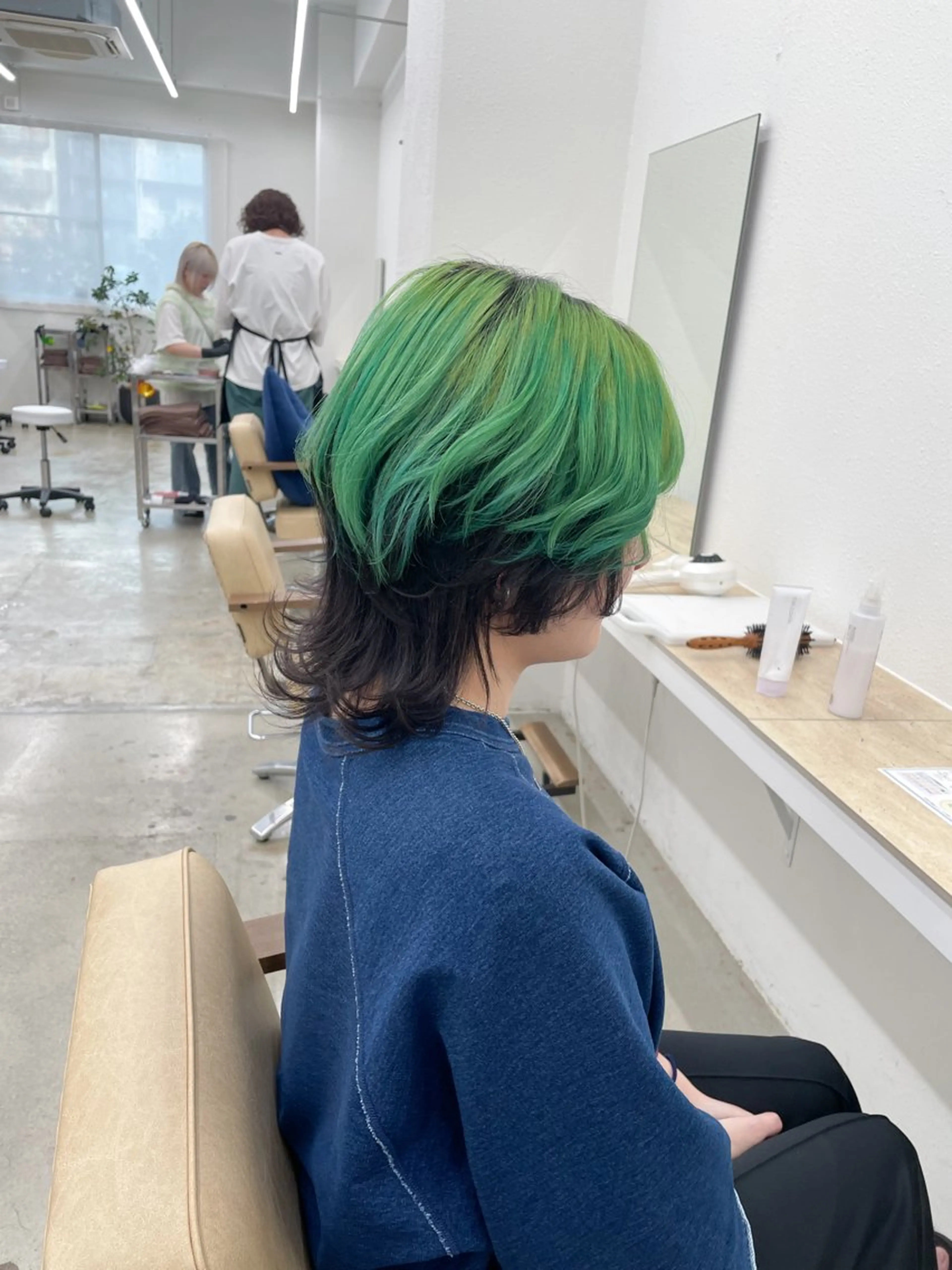 ミディアム カラー ブリーチ ケアブリーチ デザインカラー レイヤーカット ウルフカット カット ヘアカラー トリートメント ハイトーン/レイヤー /ケアブリーチ石川治のヘアスタイル