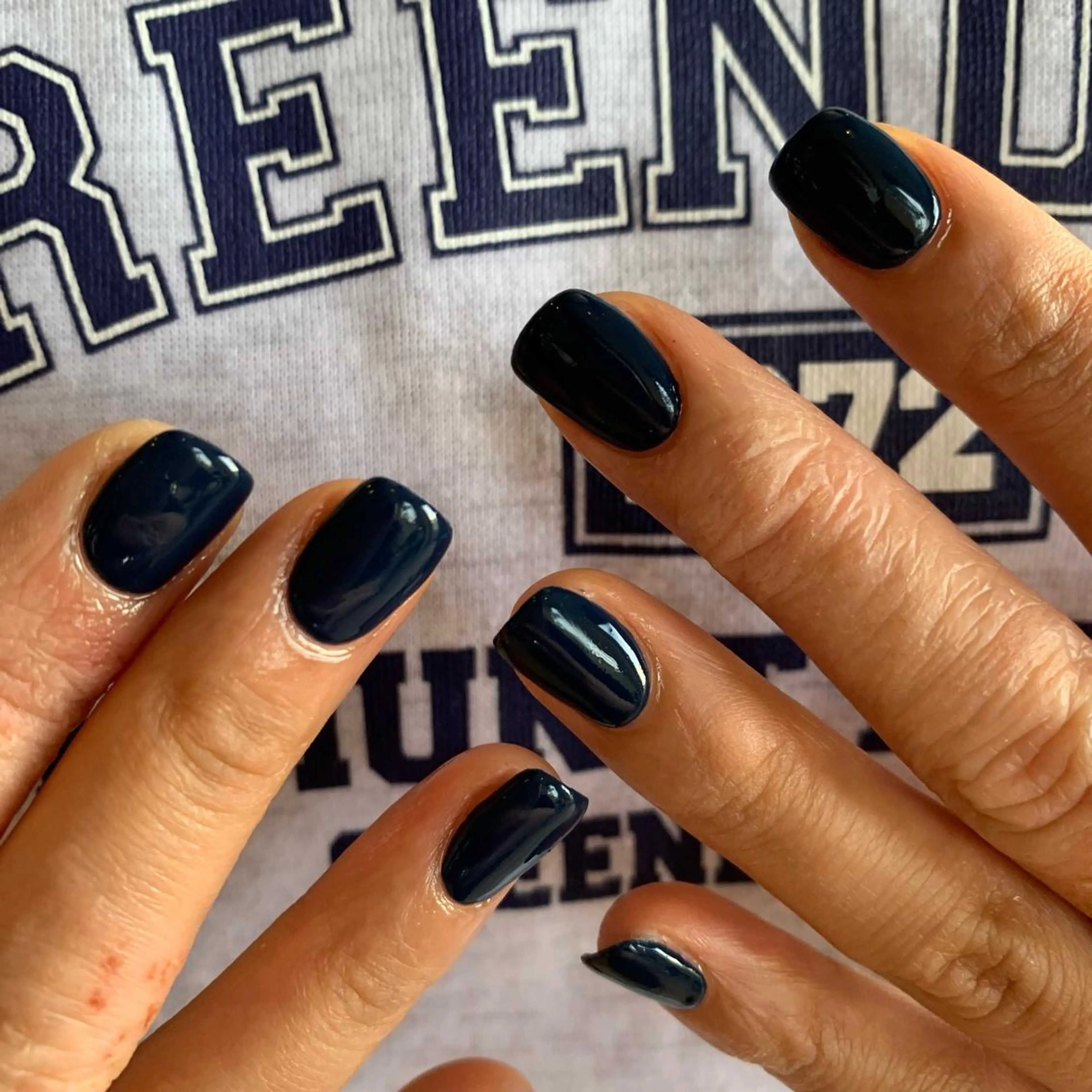 ネイル ブルー ネイビー 佐藤 穂乃香のネイルデザイン