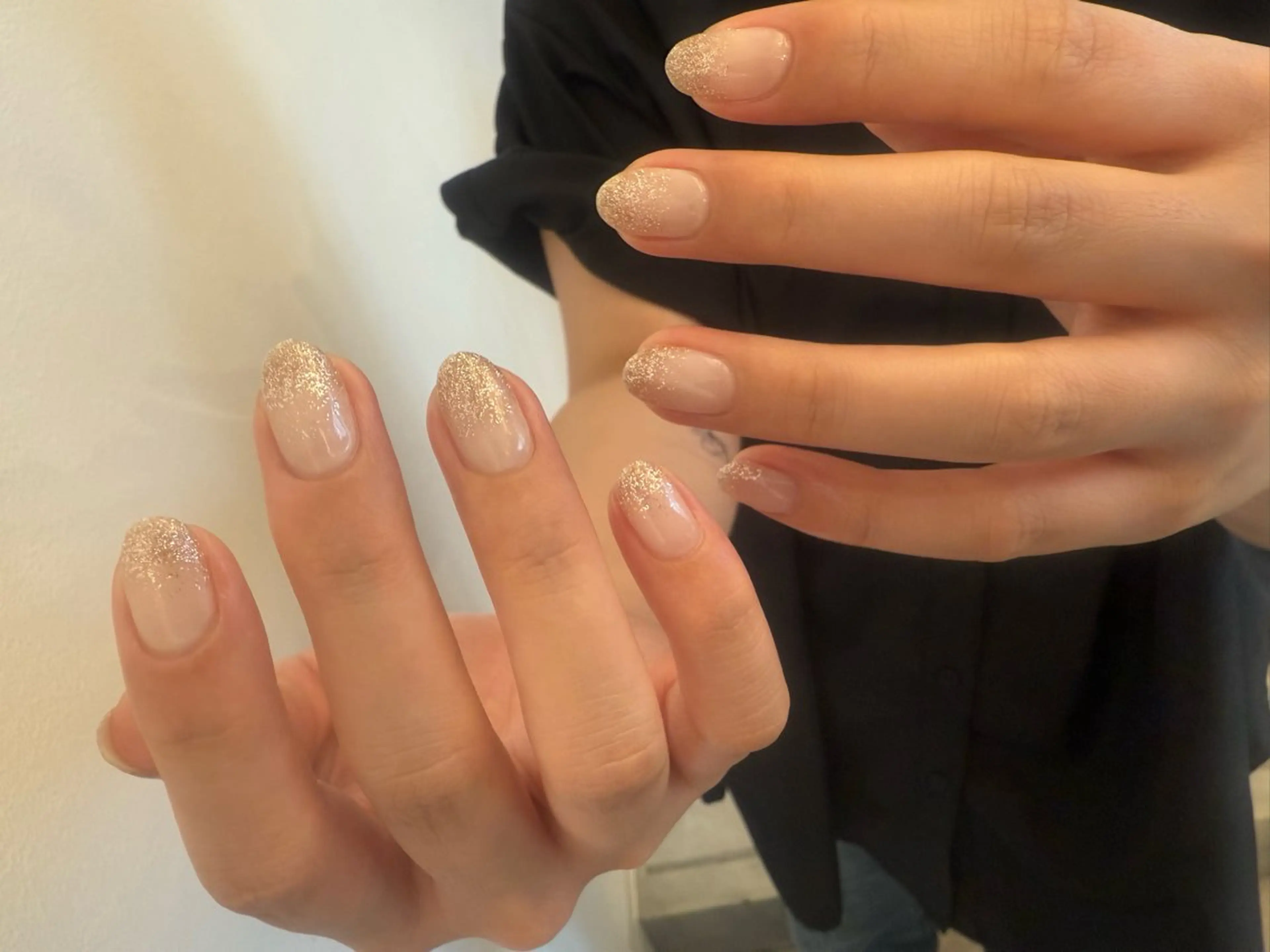 ジャグアタトゥー付ハンドネイルの写真