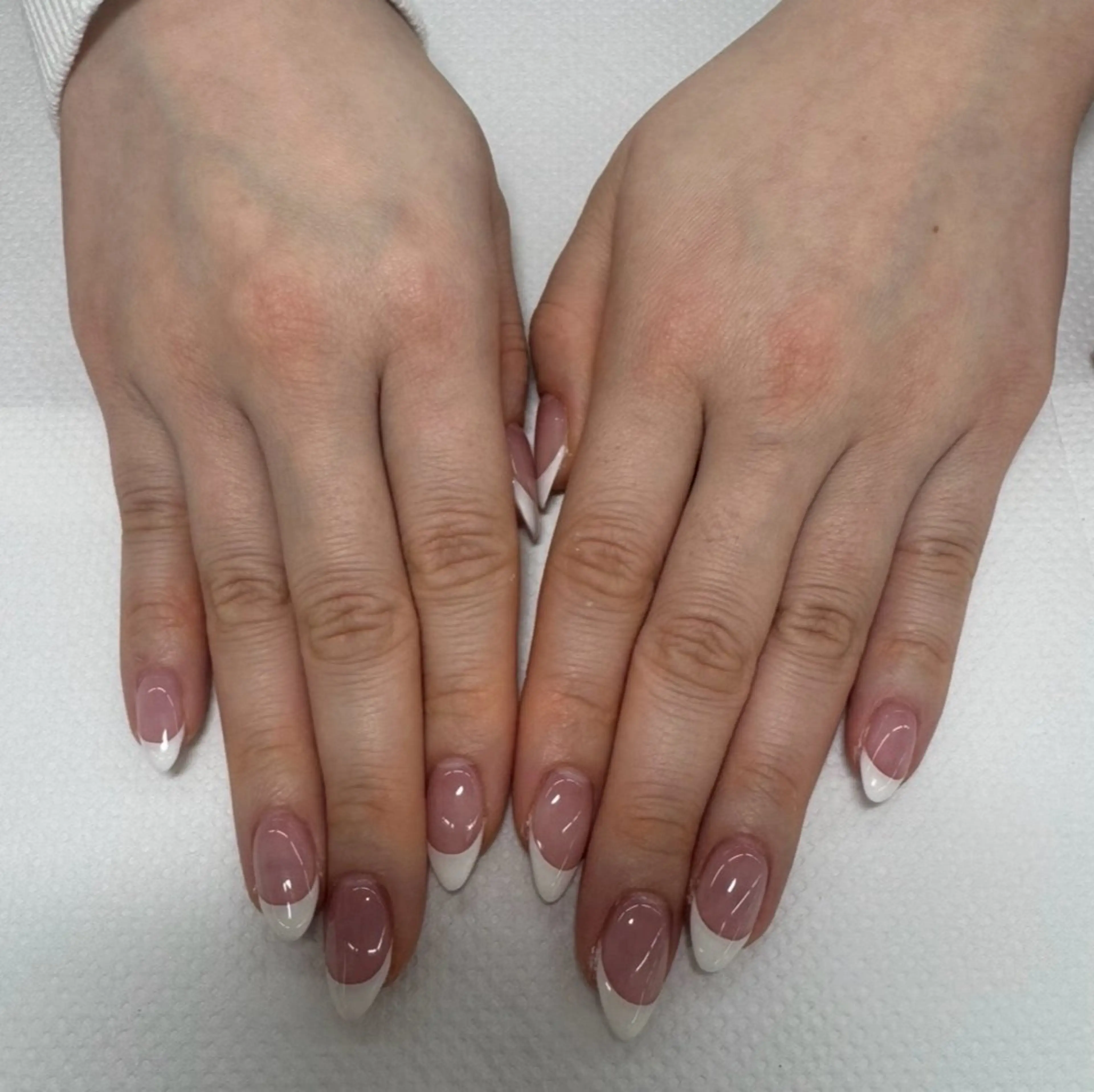 ネイル フレンチネイル ハンドネイル 【MAXKELLY】 Shiotaのネイルデザイン