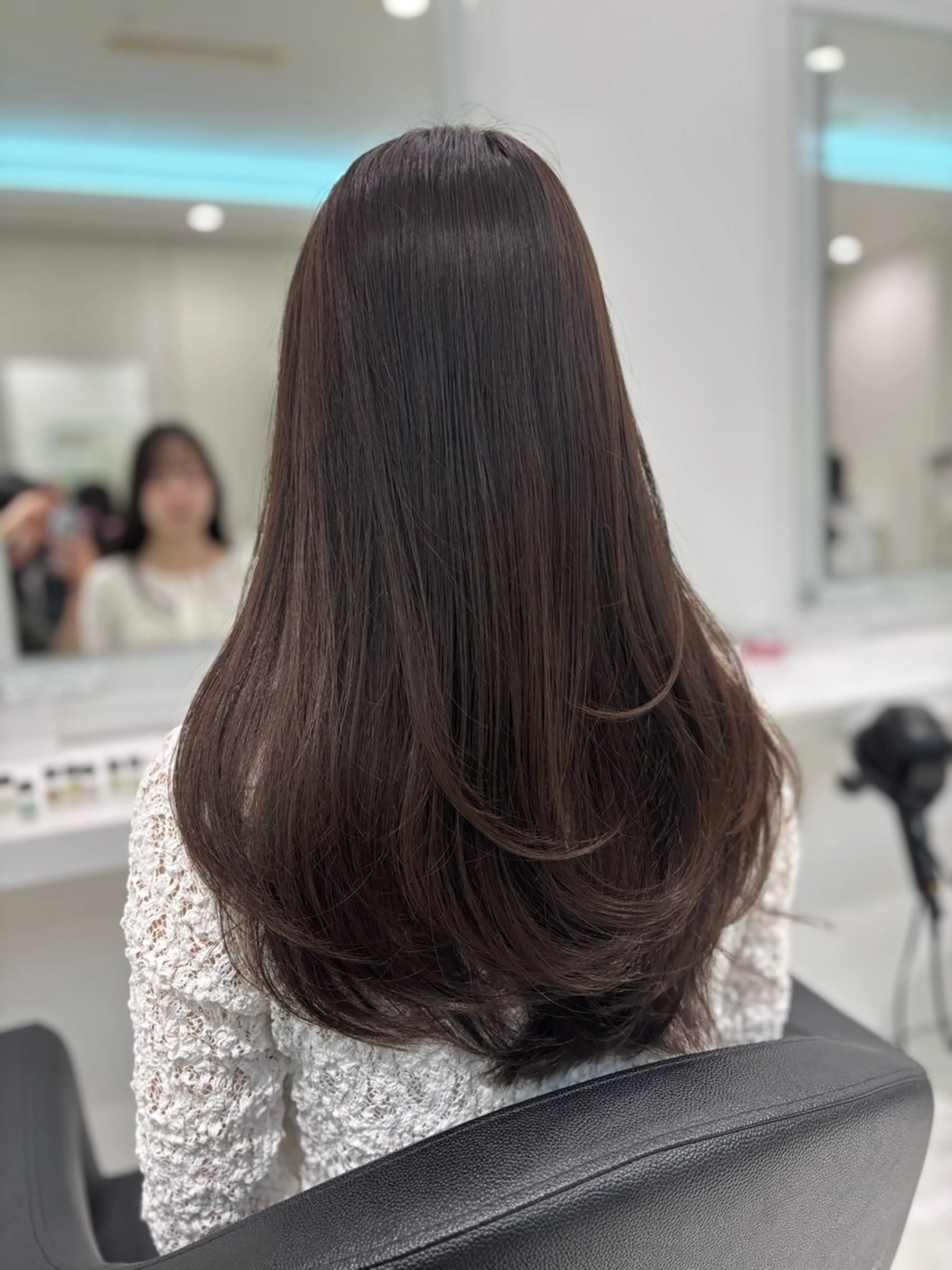 ロング カラー ヘアカラー トリートメント ヘッドスパ ヘアセット 流行りの透明感カラー ×縮毛矯正🤍ユウのヘアスタイル