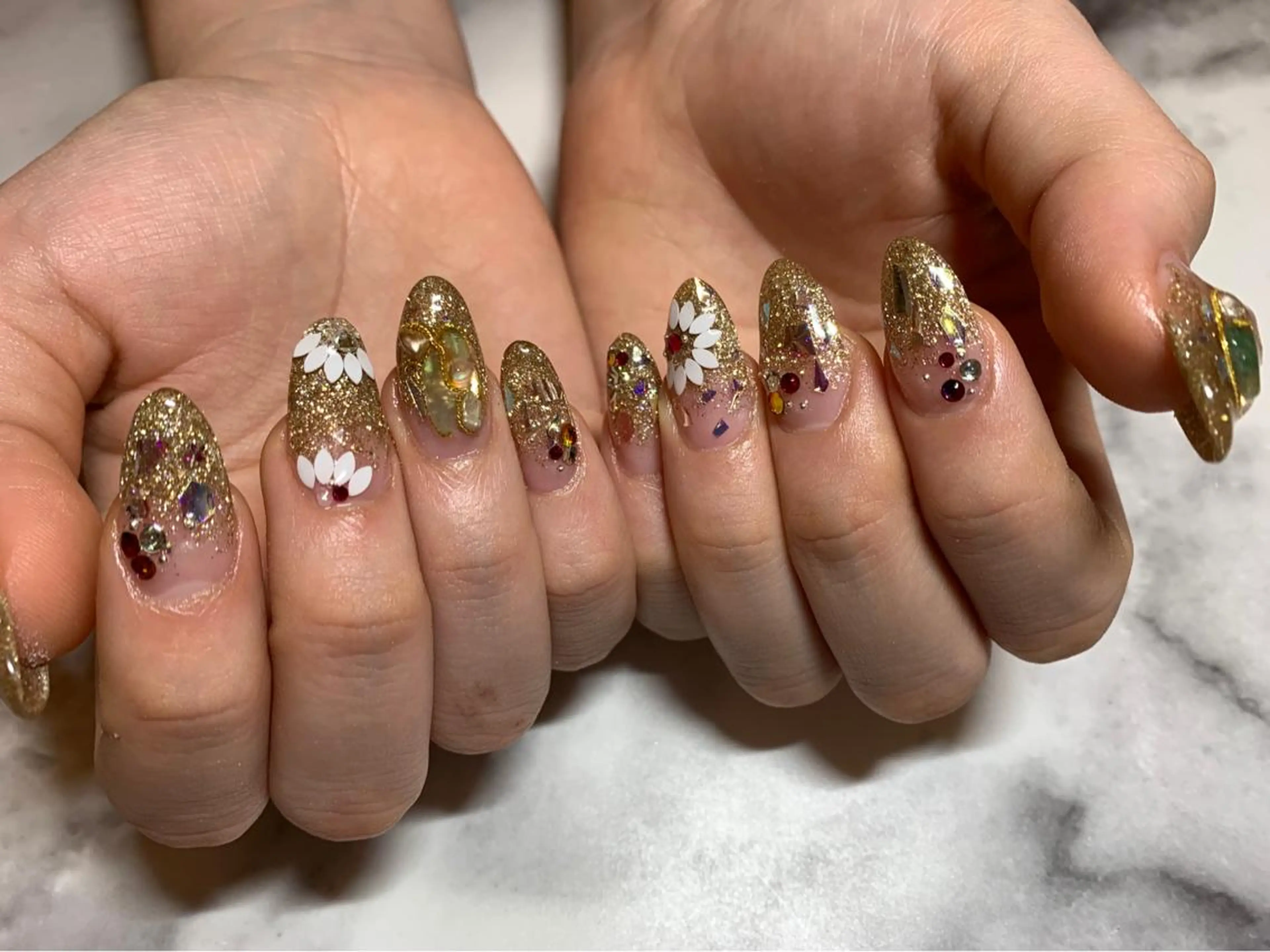 ネイル 髙城 亜紀のネイルデザイン