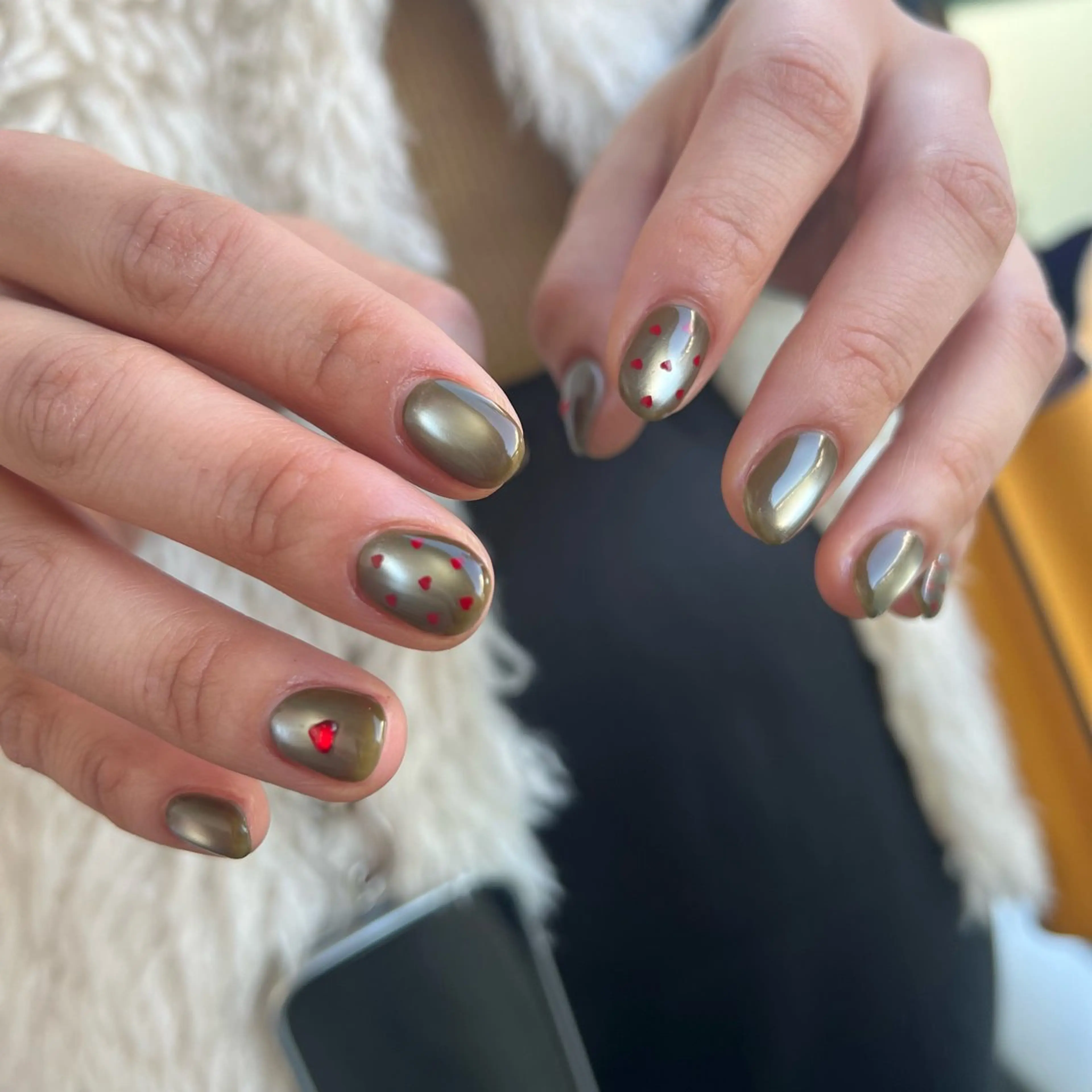 ネイル グリーン ハート マグネットネイル kuga amiのネイルデザイン