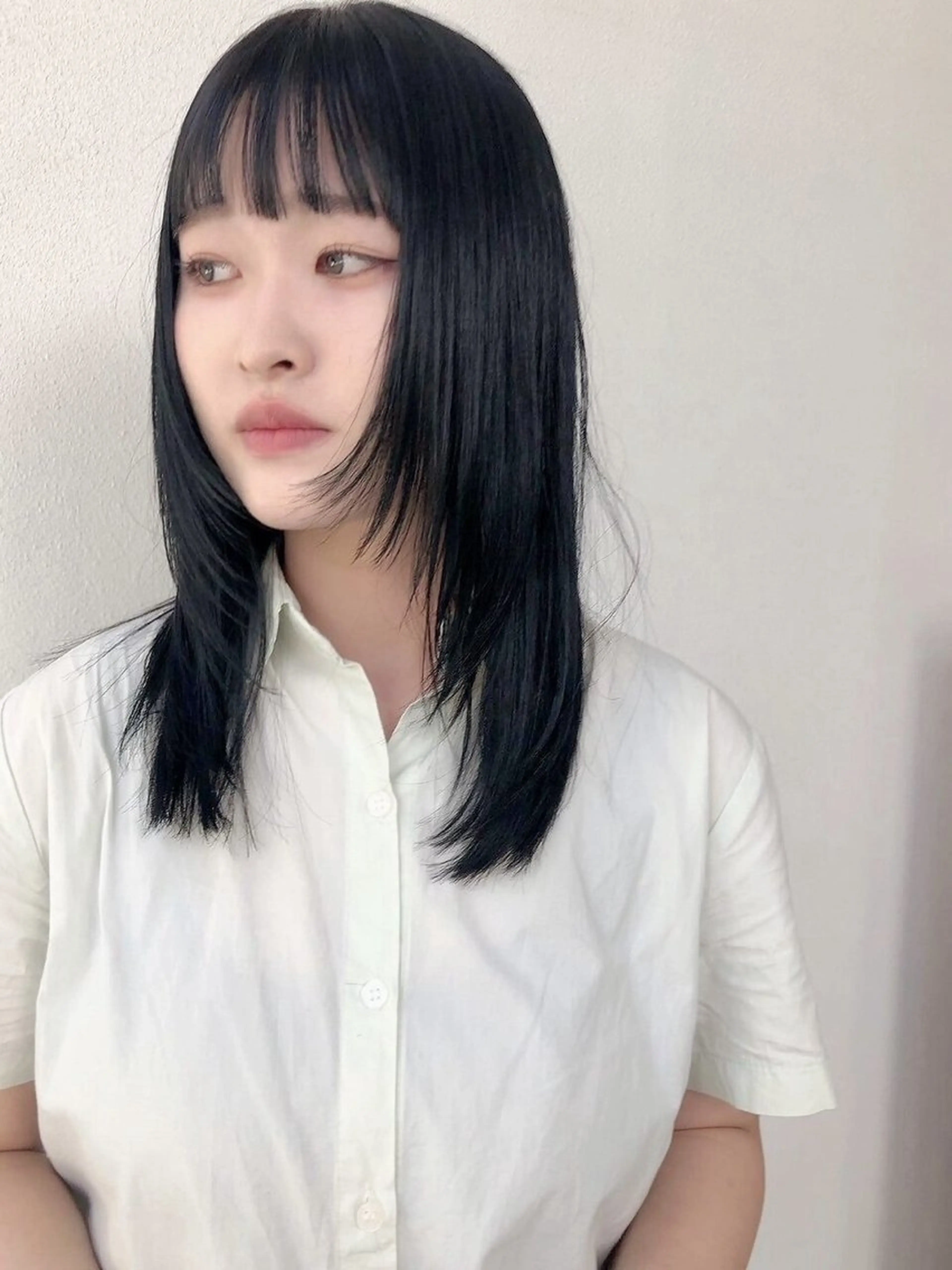 ミディアム 顔周りカット カット ヘアカラー シンバヒナノ/パーマ レイヤーカット/ボブのヘアスタイル