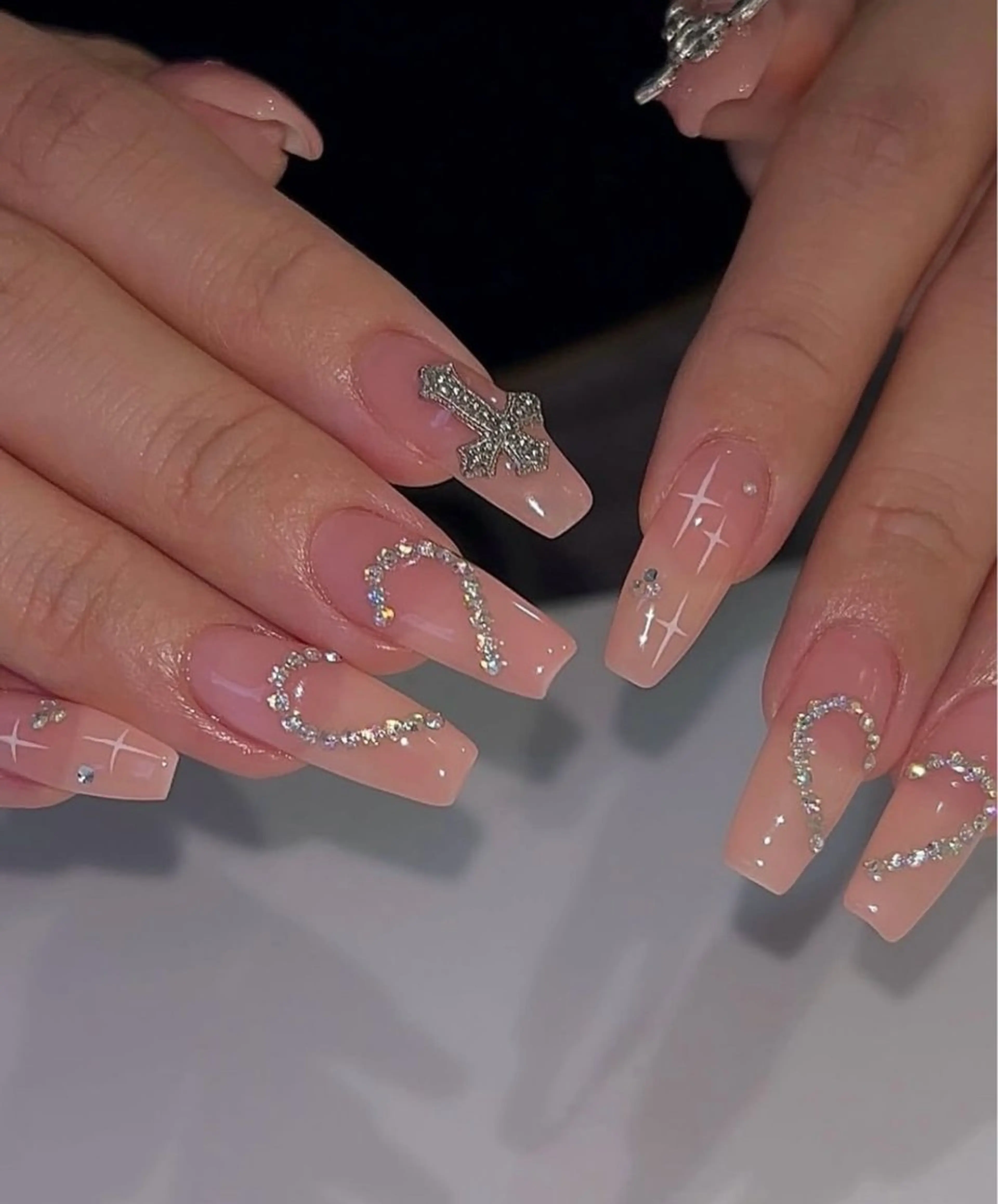 ネイル ハンドネイル BERA NAILSのネイルデザイン