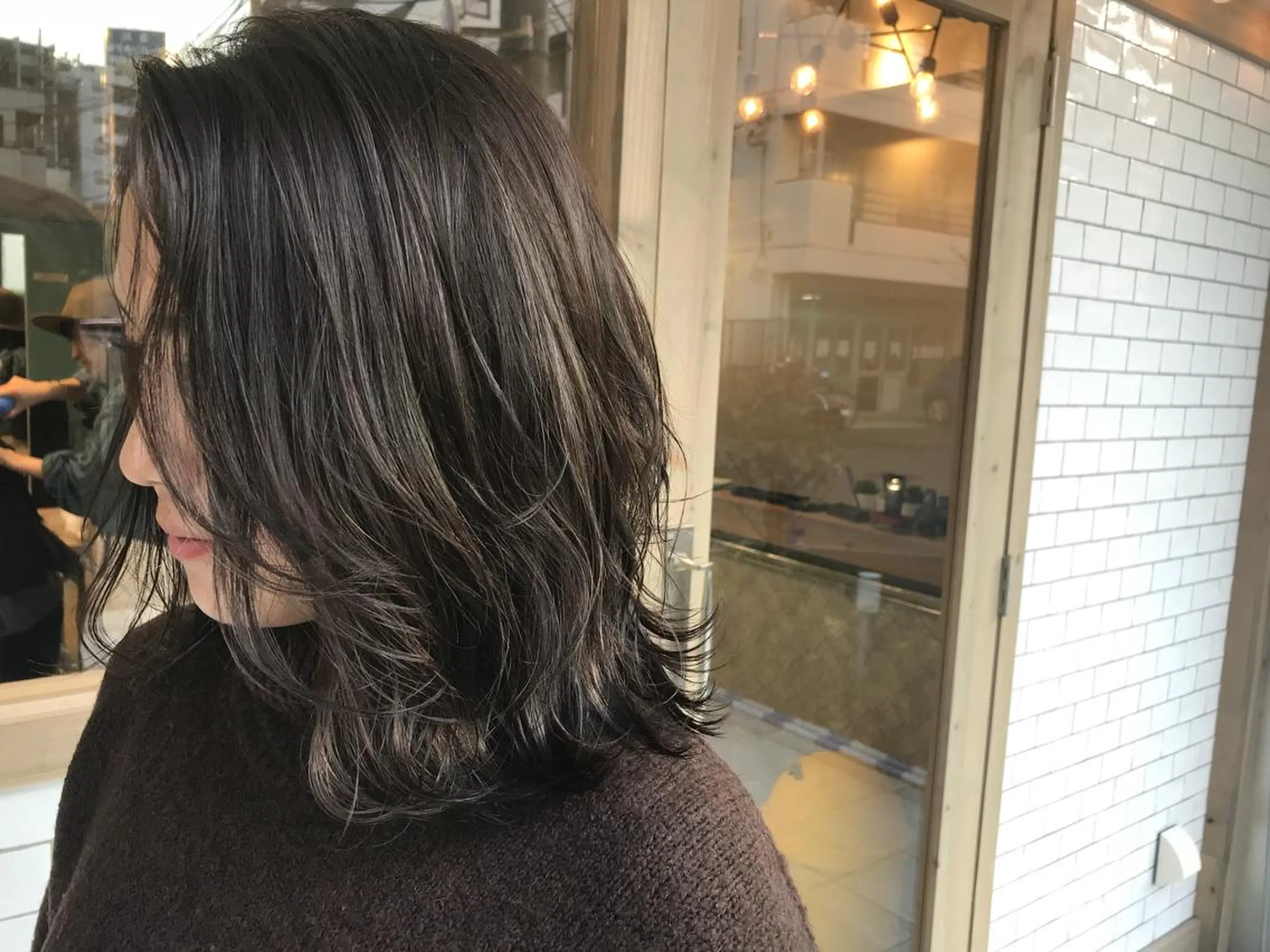 ショート カラー グレージュ 外ハネヘア 竹嶌 健吾のヘアスタイル