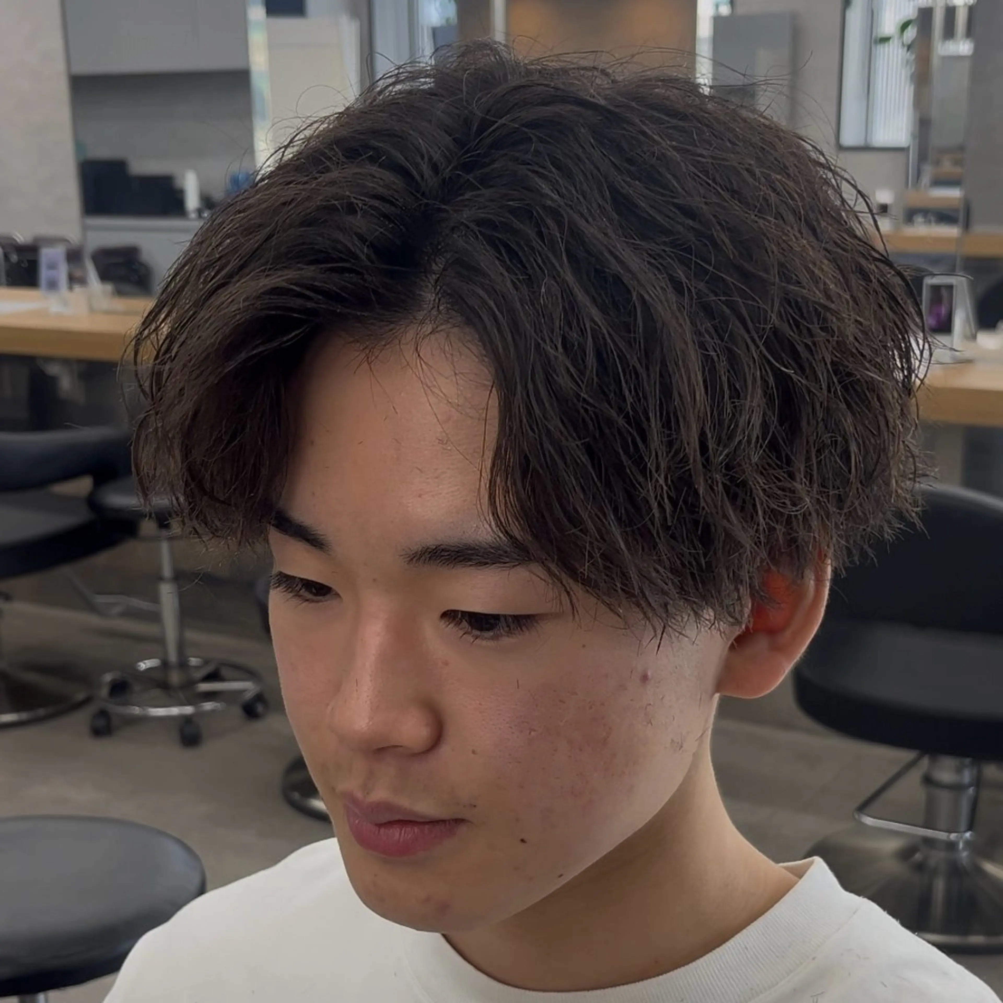 ショート カラー パーマ メンズ カット パーマ ヘッドスパ ヘアセット センターパート マスターかずまのヘアスタイル