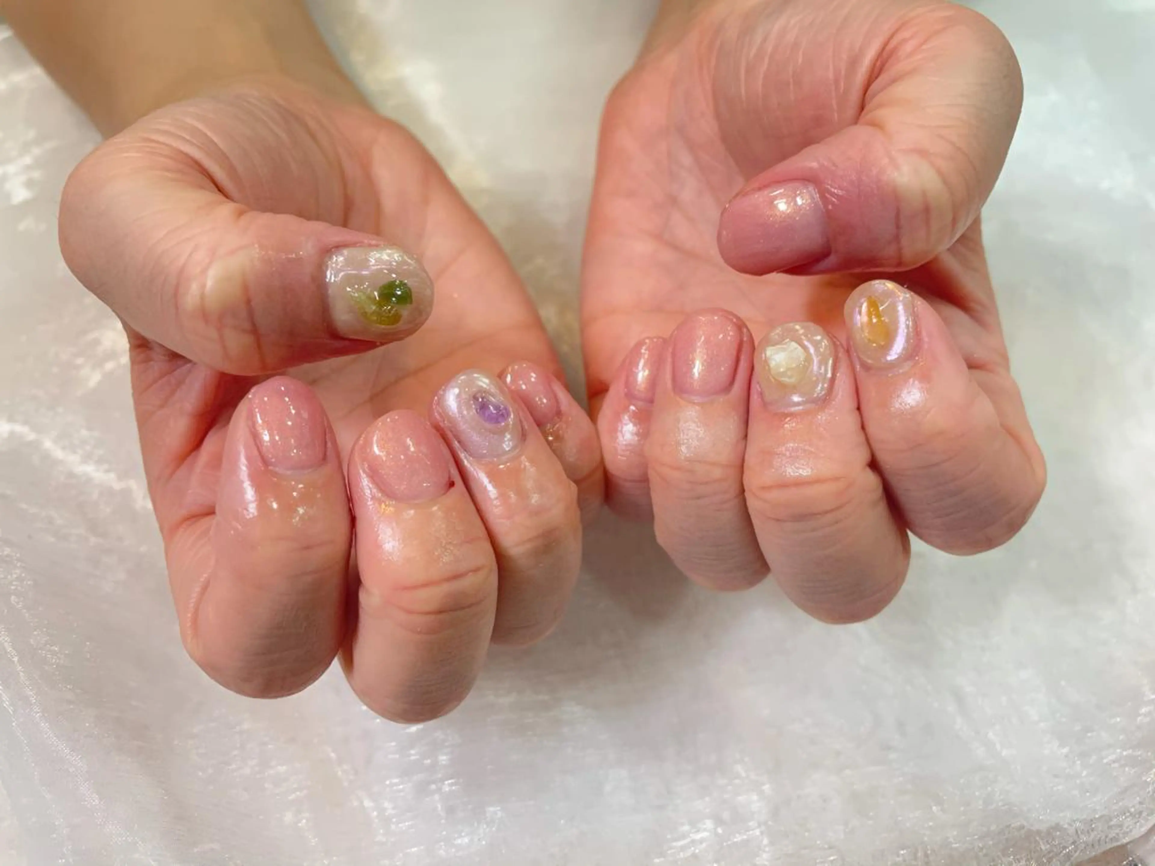 ネイル ハンドネイル ハンドケア R'well所属・はばすみれ🎀ﾈｲﾙ 光ﾌｪｲｼｬﾙ ﾍｱのネイルデザイン