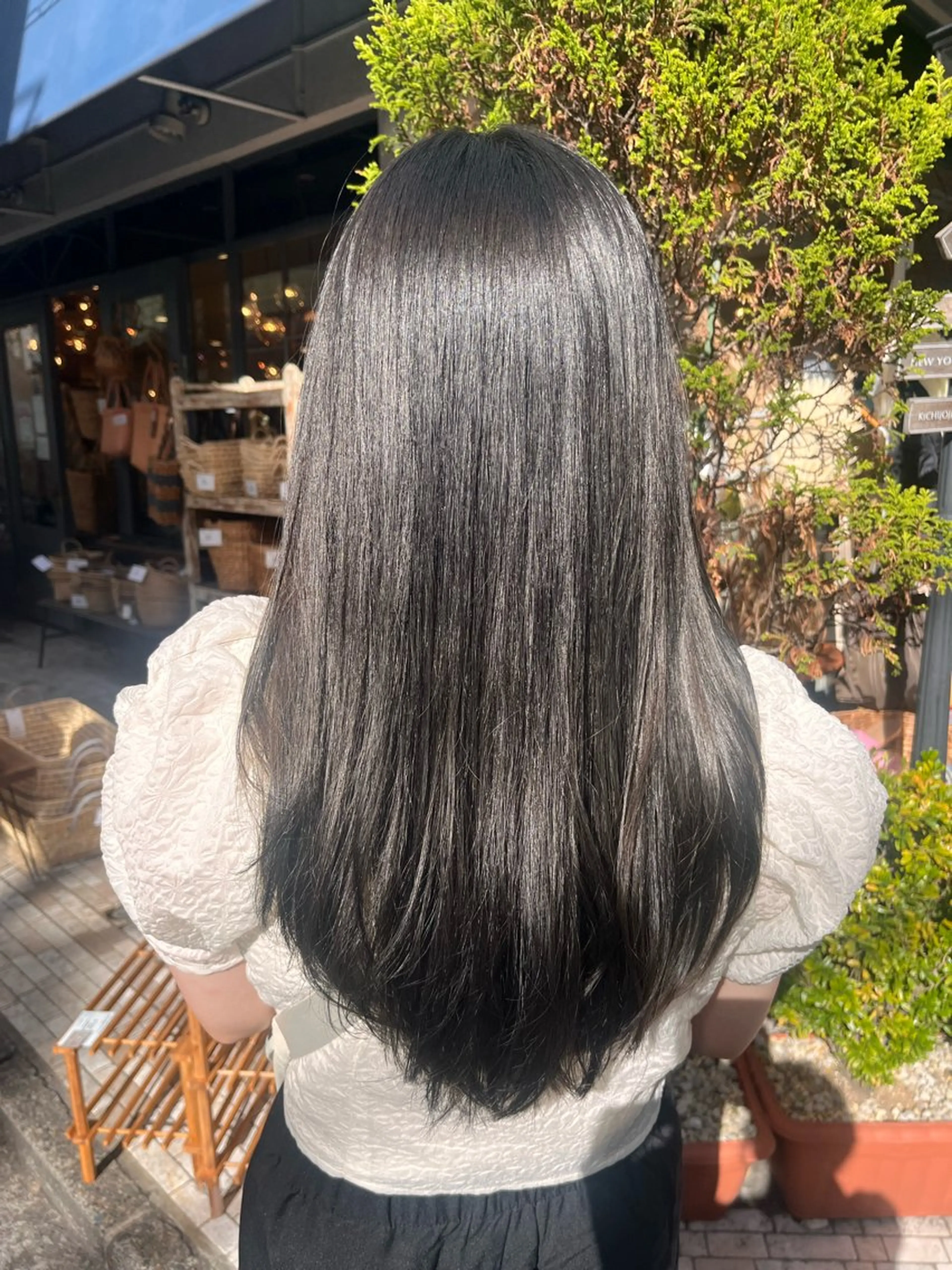 ロング カラー 透明感カラー グレージュ イルミナカラー オリーブグレージュ オリーブグレー カット ヘアカラー トリートメント 【センターパート/ マッシュ】ryokaのヘアスタイル
