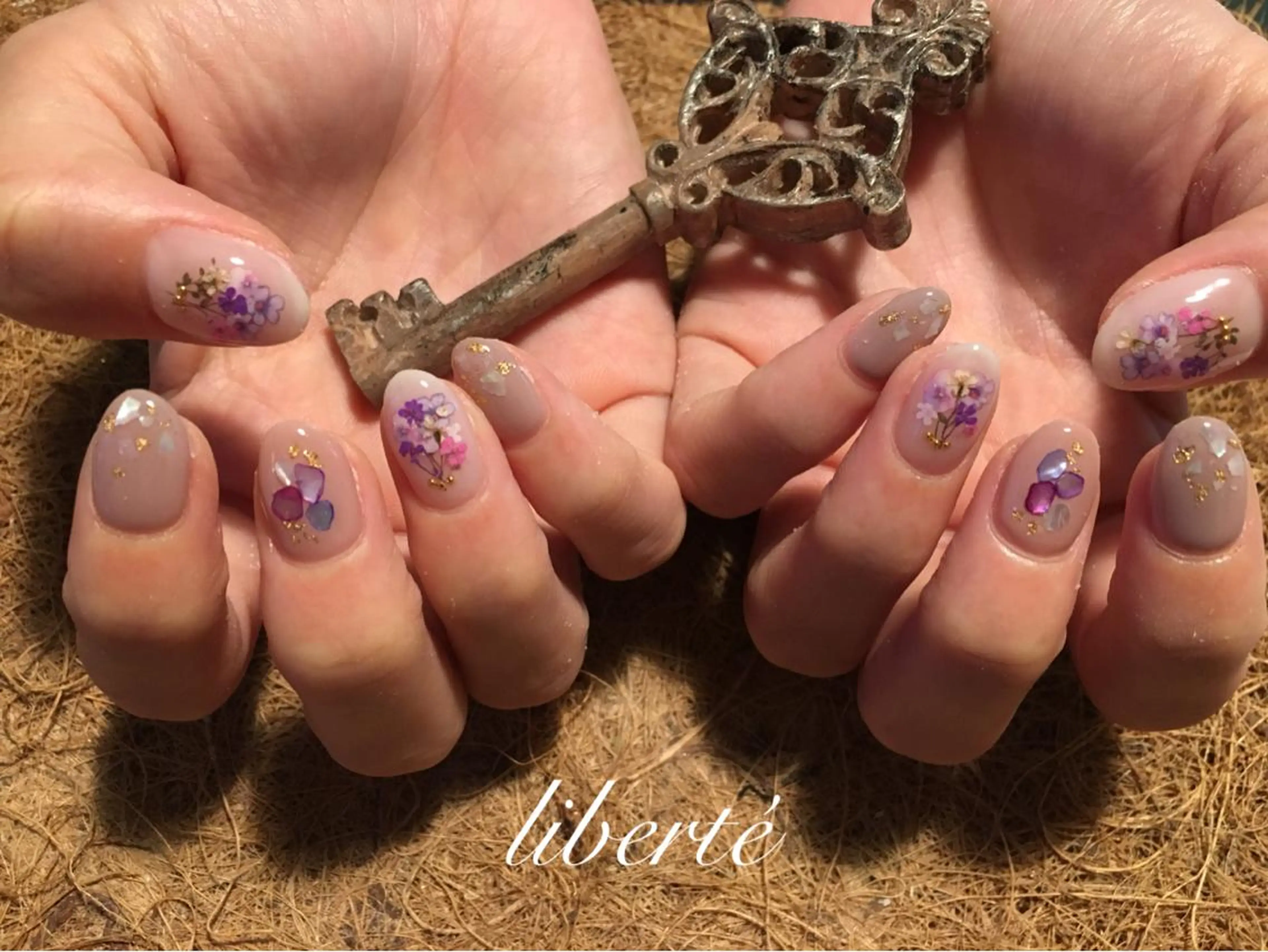 ネイル liberté (リベルテ)のネイルデザイン